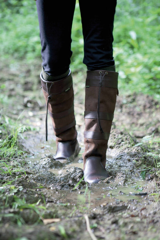 woman wearing boots