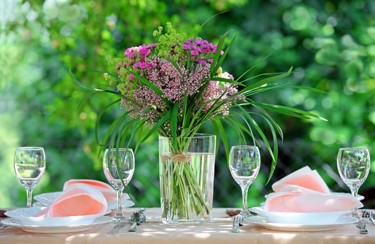 what to wear to a garden party