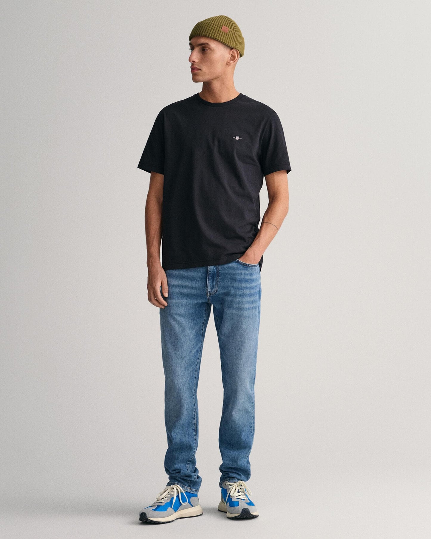 GANT Mens Regular Fit Short Sleeve Shield Logo T-Shirt NOS - 5 Black