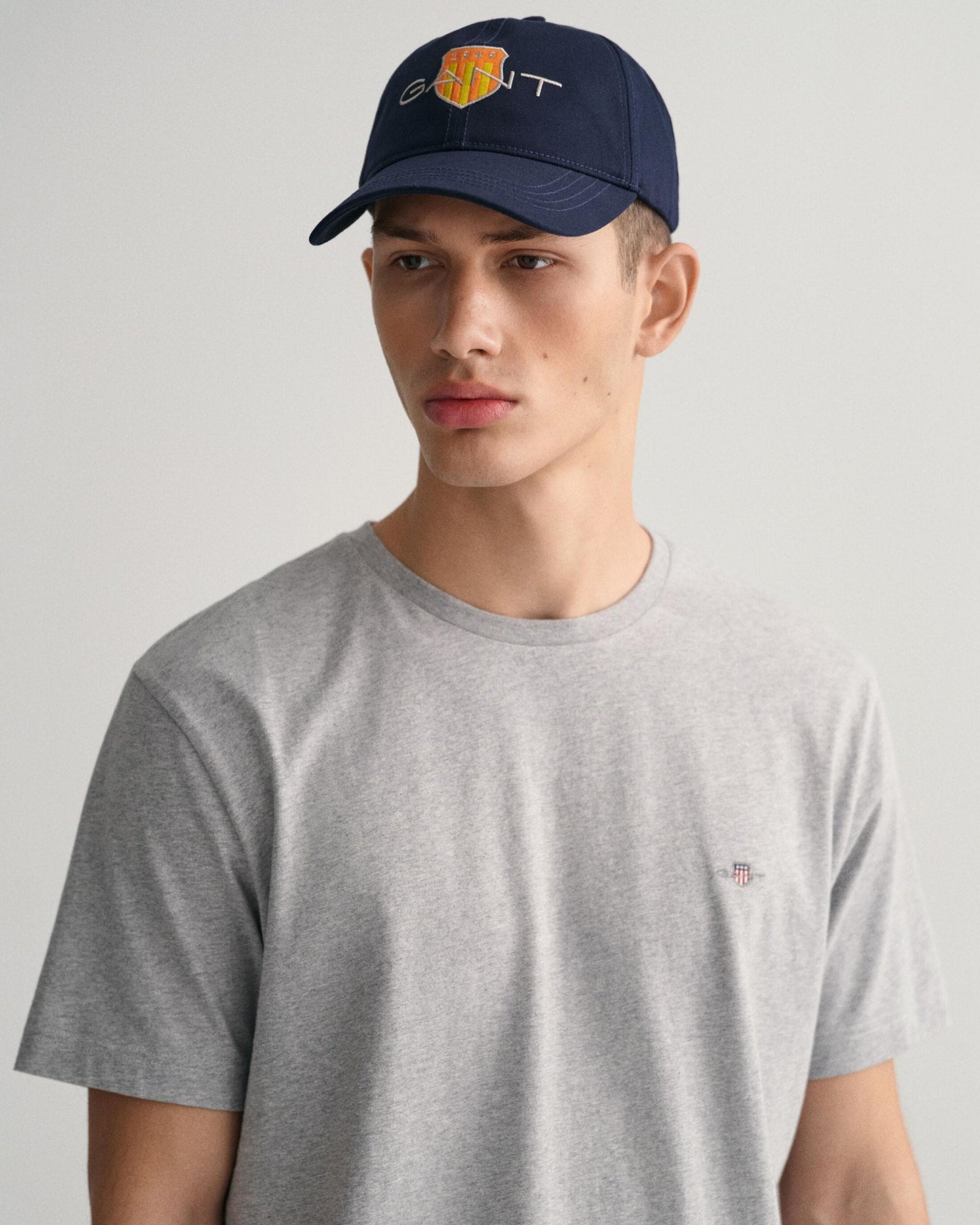 GANT Mens Regular Fit Short Sleeve Shield Logo T-Shirt NOS - 93 Grey Melange