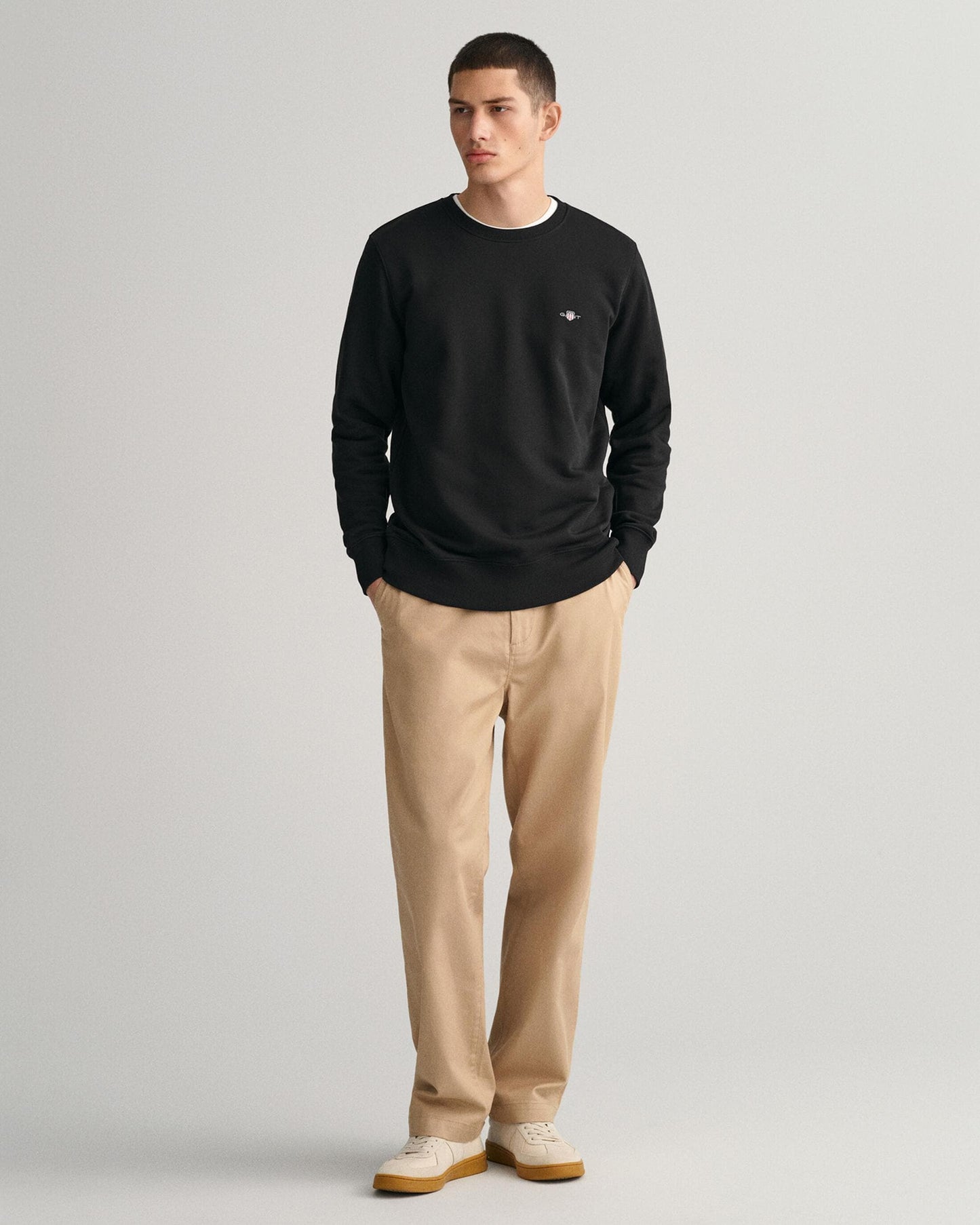GANT Mens Regular Fit Shield Logo Crew Neck Sweatshirt - 5 Black