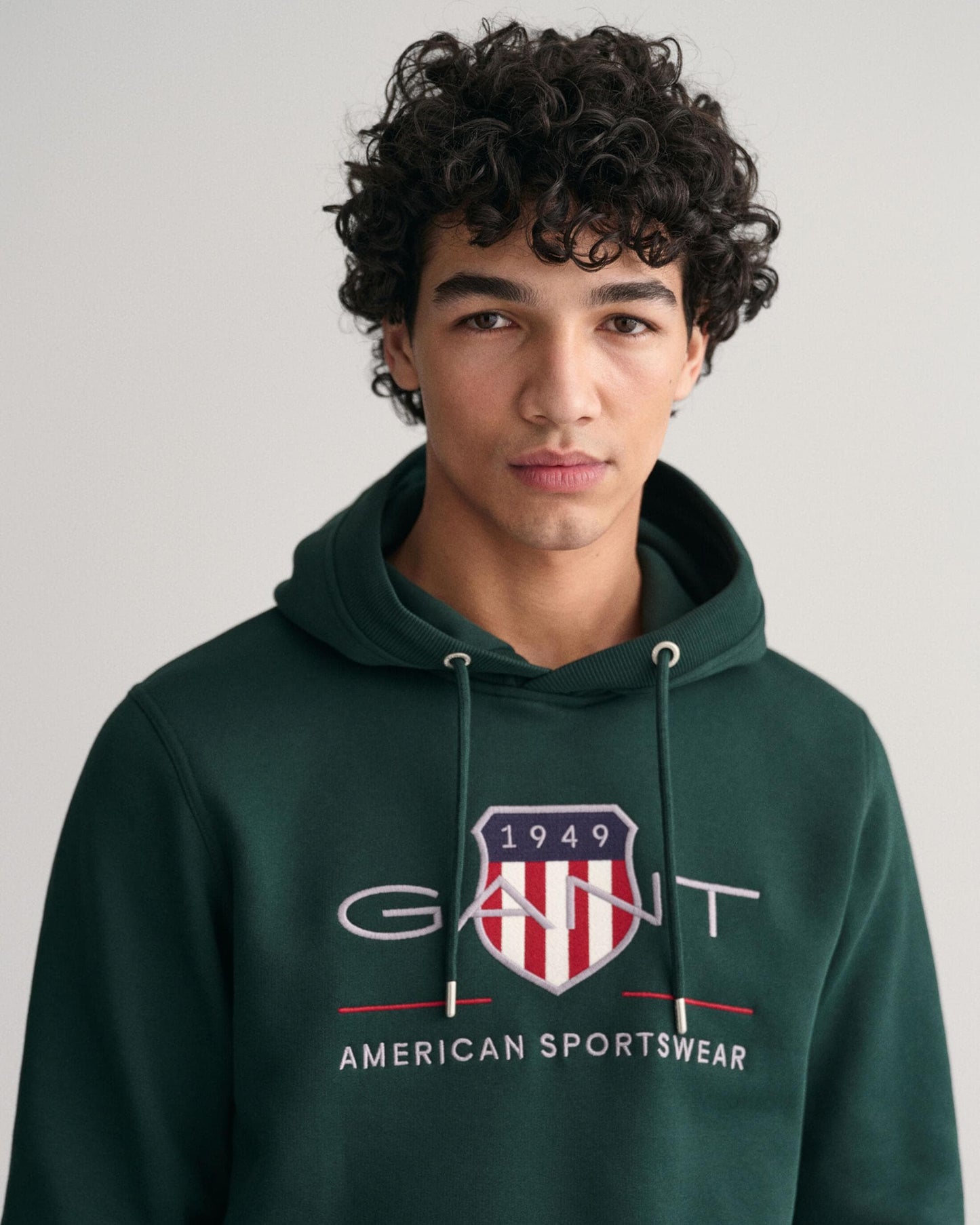 GANT Mens Regular FIt Archive Shield Pullover Hoodie - 374 Tartan Green