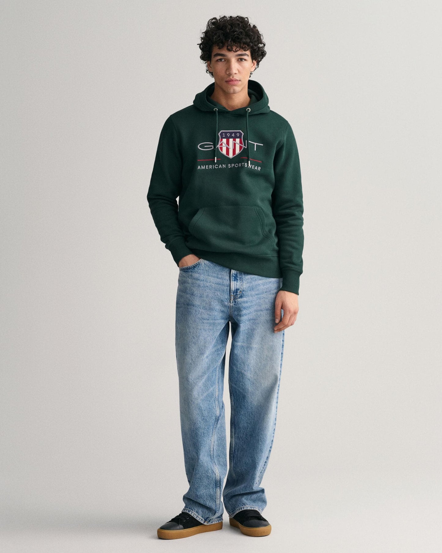 GANT Mens Regular FIt Archive Shield Pullover Hoodie - 374 Tartan Green