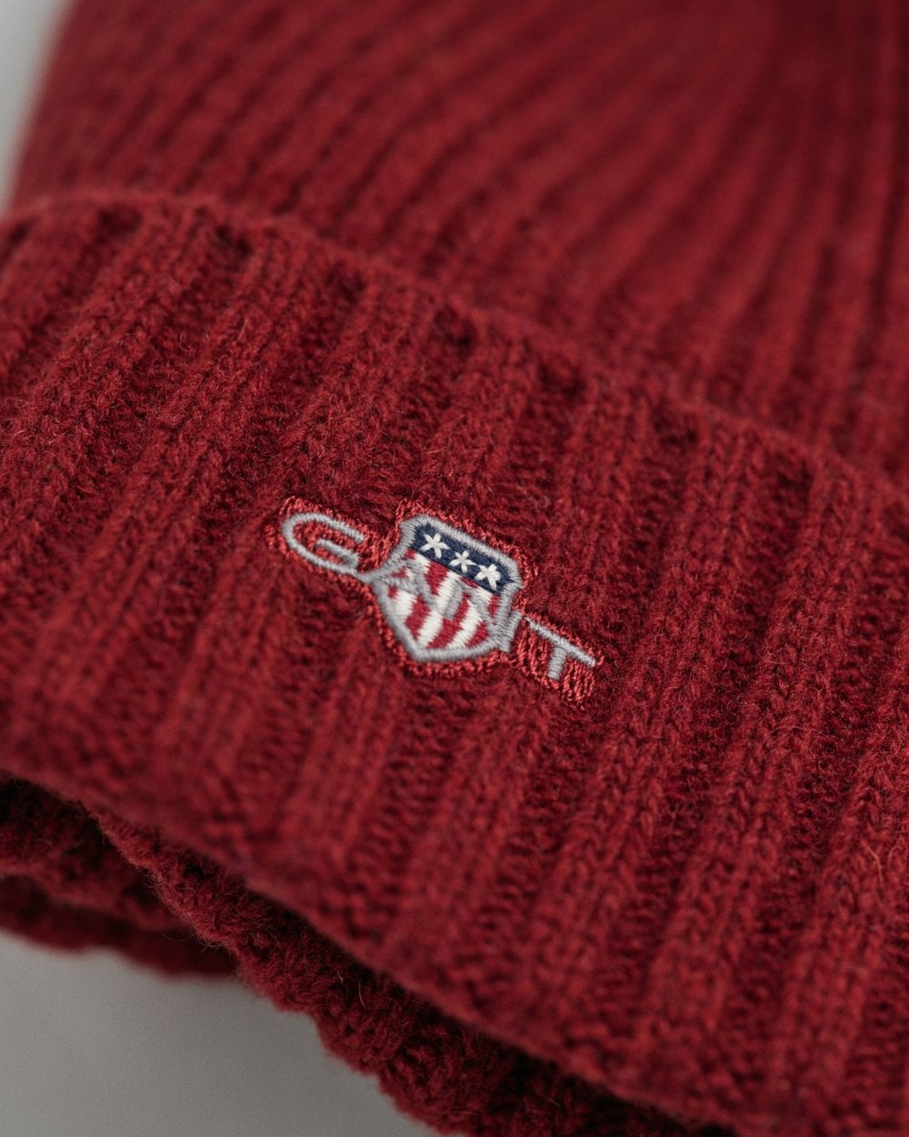 GANT Unisex Shield Wool Beanie - 604 Plumped Red