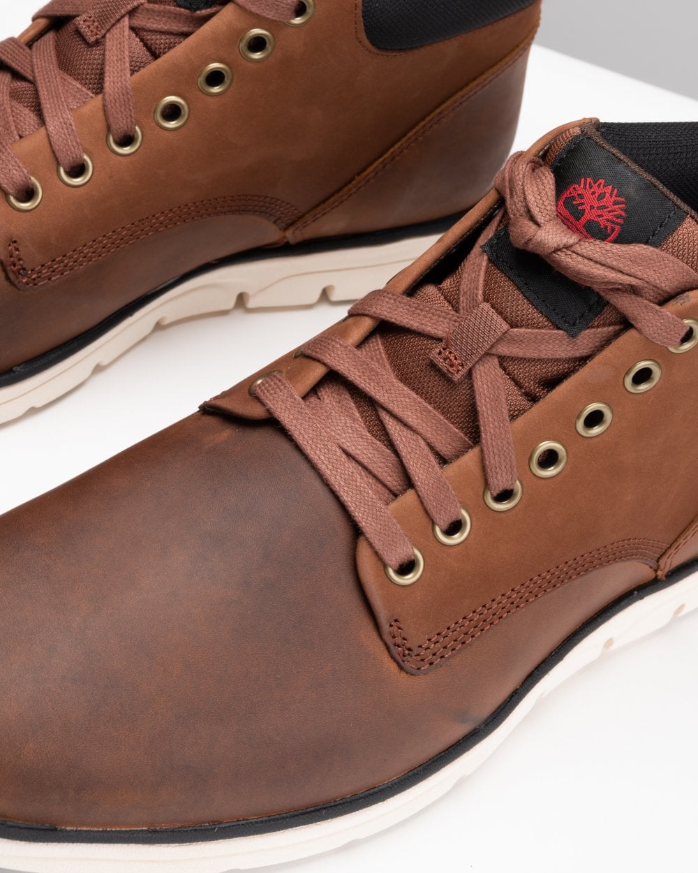 Timberland Bradstreet Leather Mens Chukka Boot - Red Brown