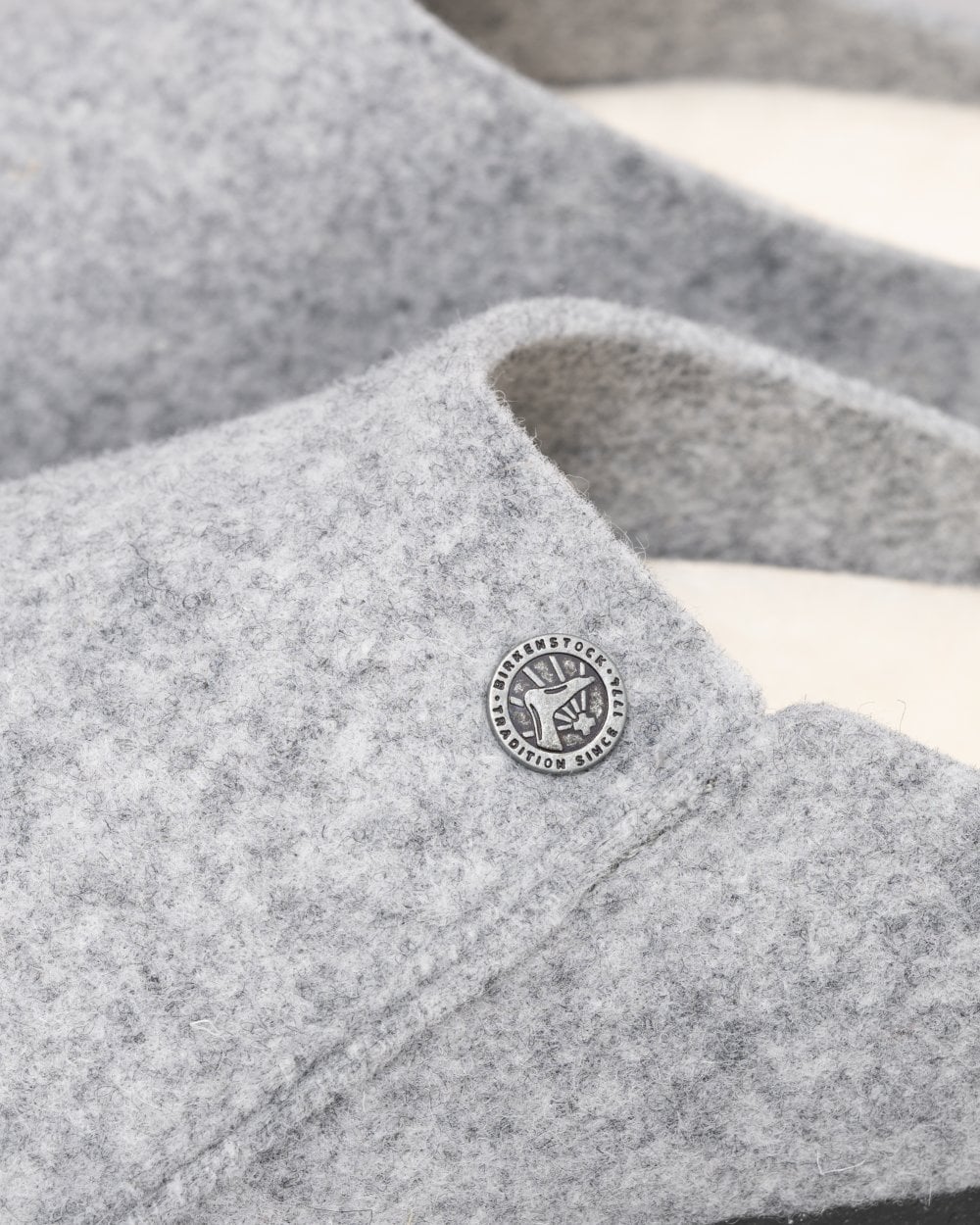 Birkenstock Zermatt Shearling FE Womens Clogs - Light Grey