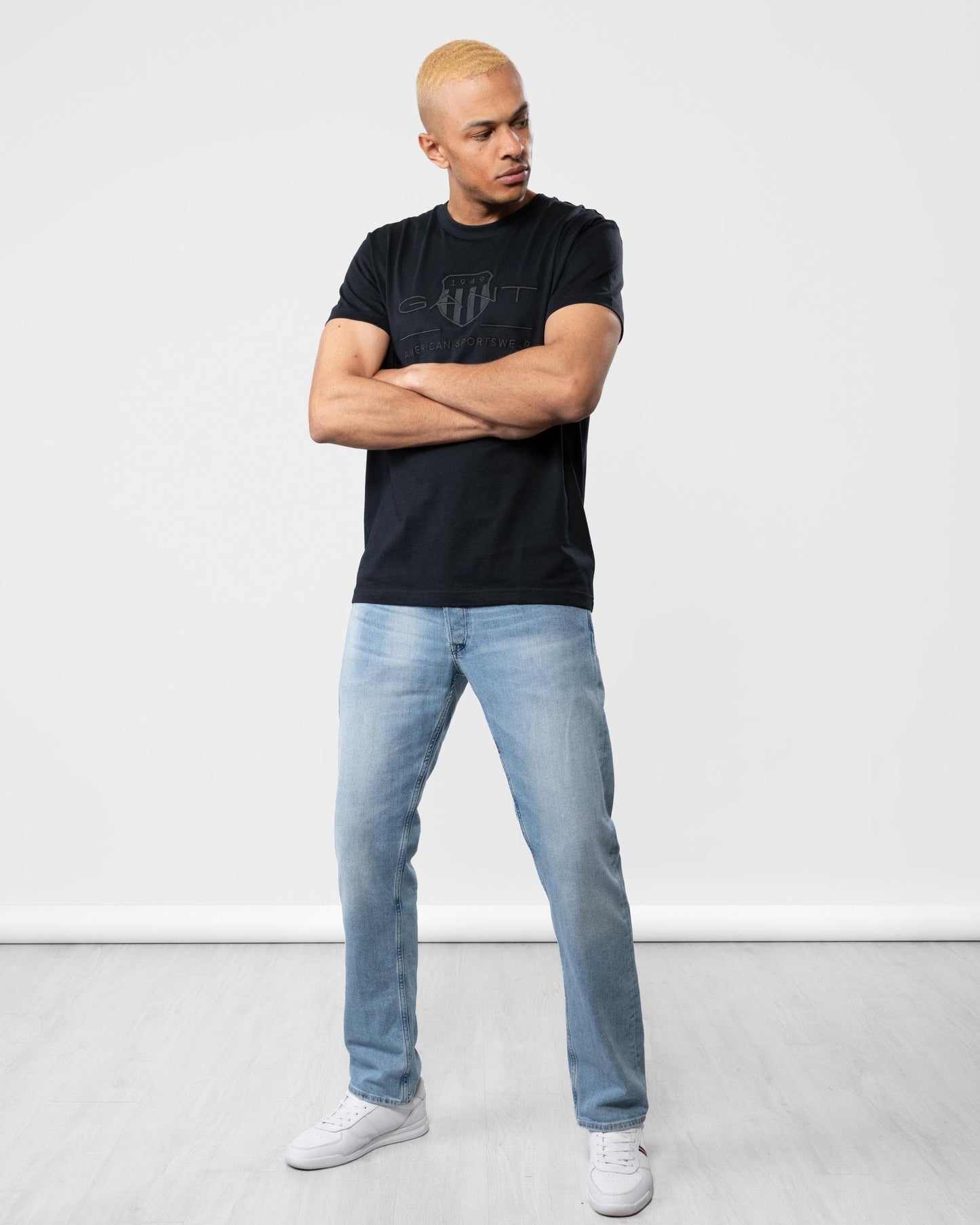 GANT Tonal Archive Shield Mens T-Shirt - 5 Black