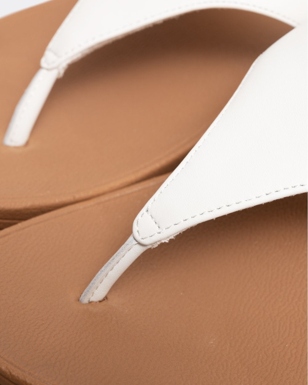 Fitflop Lulu Leather Toepost Womens Flip-Flop - White 024