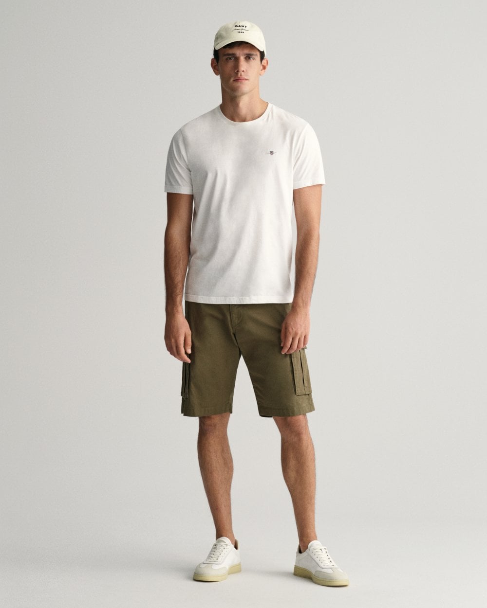 GANT Mens Relaxed Twill Cargo Shorts - 301 Juniper Green