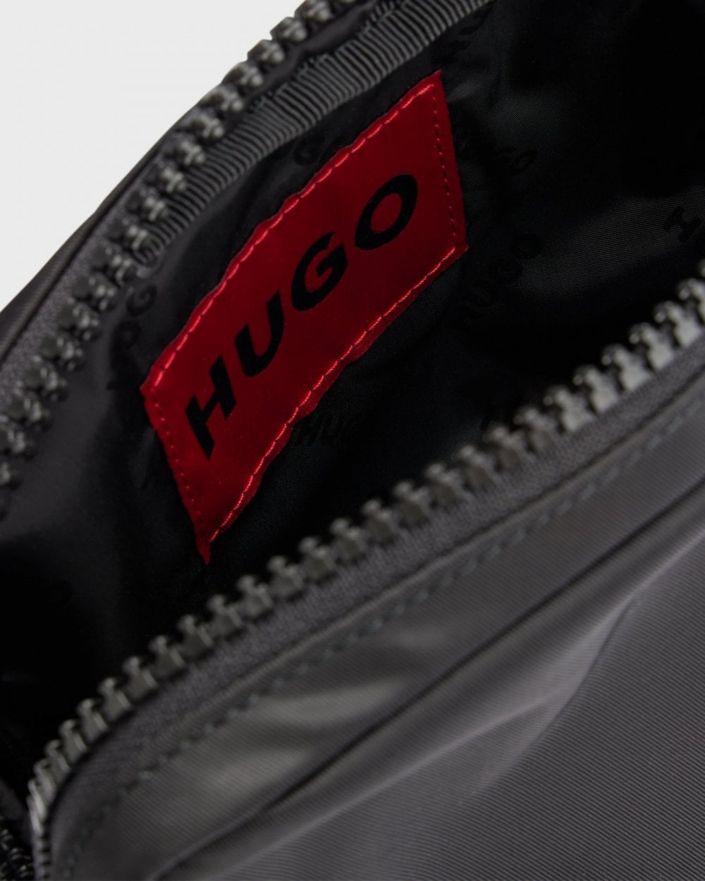 HUGO Ethon 2.0N Mens Reporter Bag with Red Logo Patch NOS