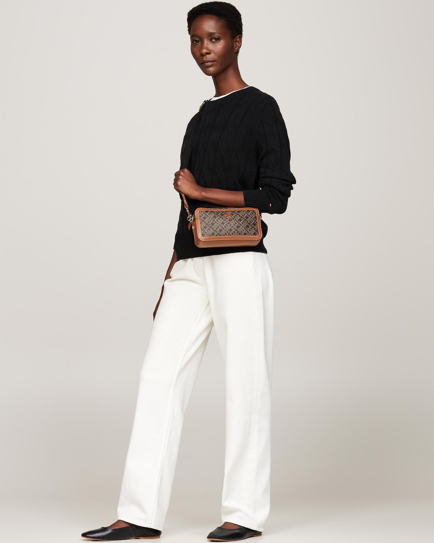 Tommy Hilfiger TH Monoplay Womens Leather Camera Bag