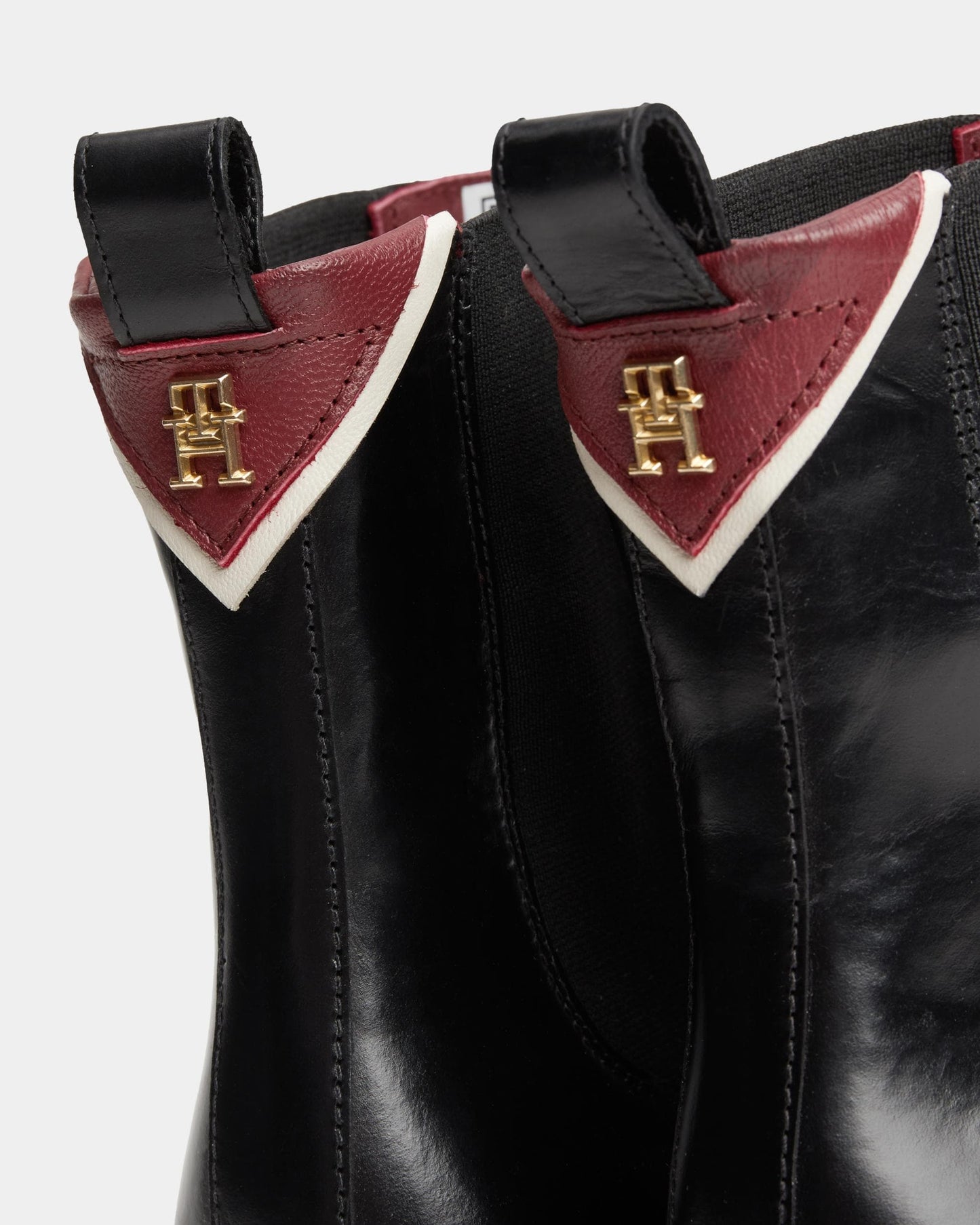 Tommy Hilfiger Premium Leather Mid-Heel Womens Booties