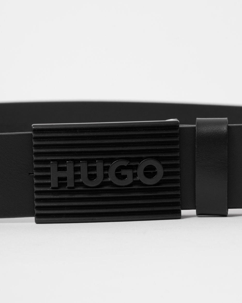 HUGO Gilad Mens Italian Leather Belt With Matte-Black Logo Plaque Buckle
