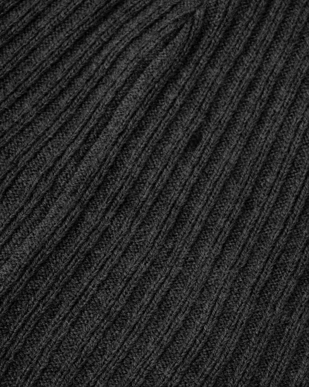 Lyle & Scott Knitted Ribbed Beanie - T28 Mid Grey Marl