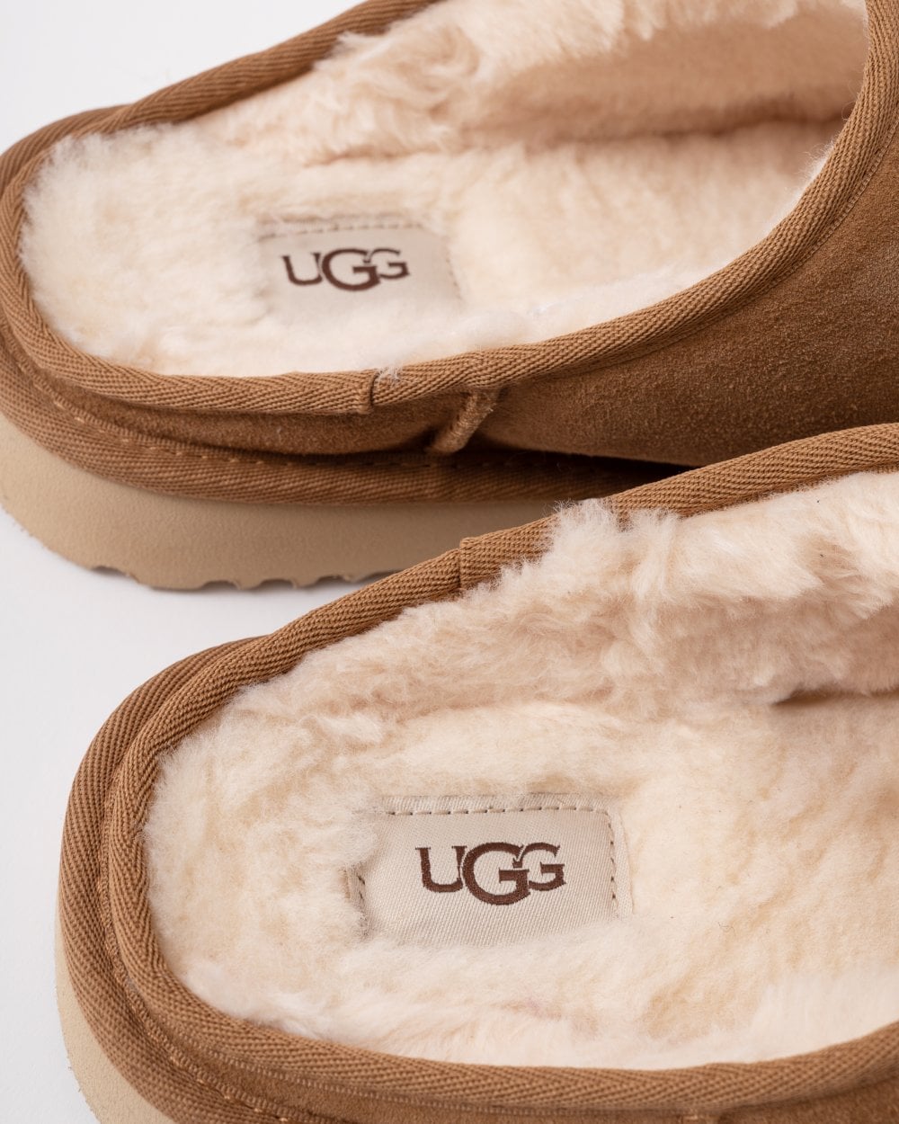 UGG Mens Classic Slip On - Chestnut