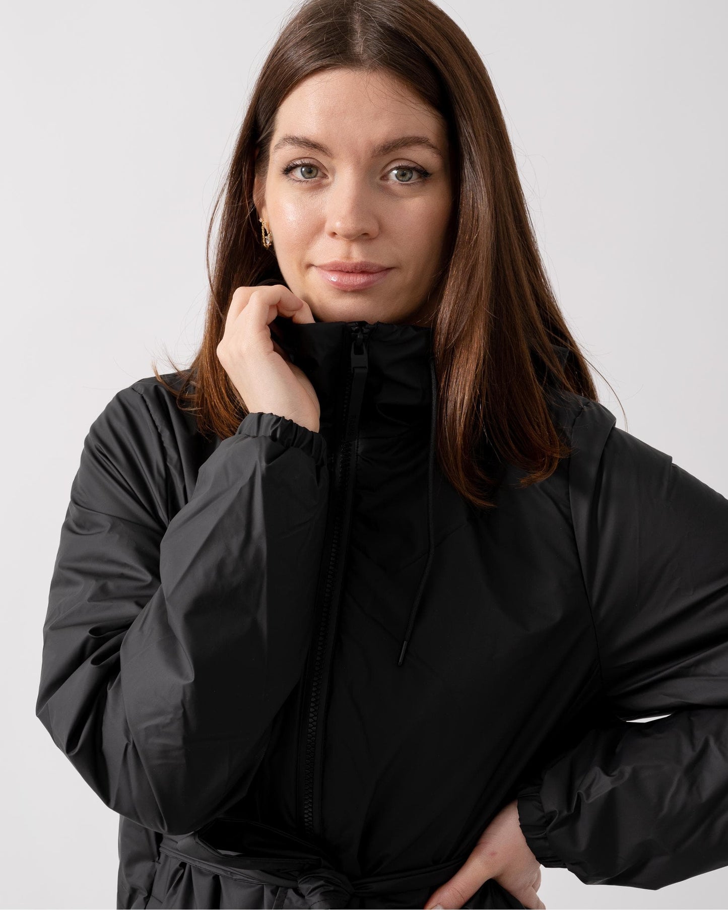 Rains Lohja Long Insulated Curve Jacket - 01 Black