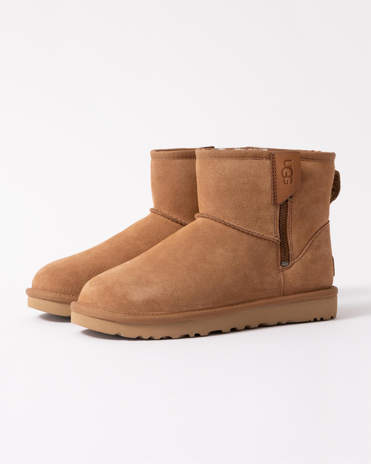UGG Womens Classic Mini Bailey Zip Boot