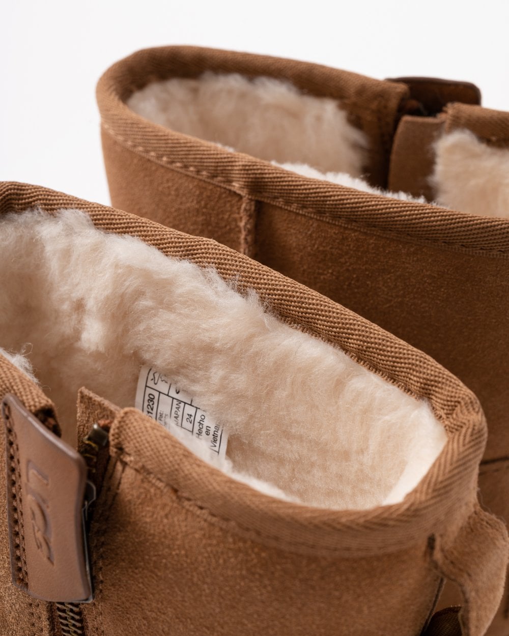 UGG Womens Classic Mini Bailey Zip Boot