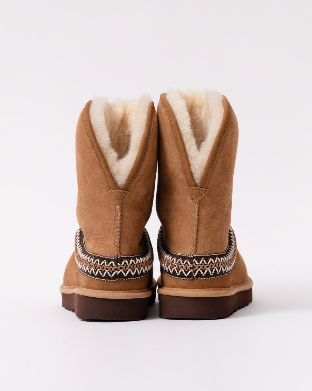 UGG Womens Classic Short Crescent Boots