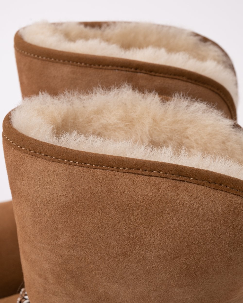 UGG Womens Classic Short Crescent Boots