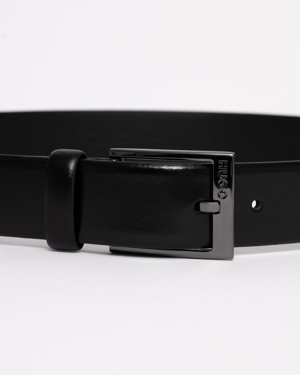 HUGO Garney Mens Italian-Leather Belt with Polished Gunmetal Hardware
