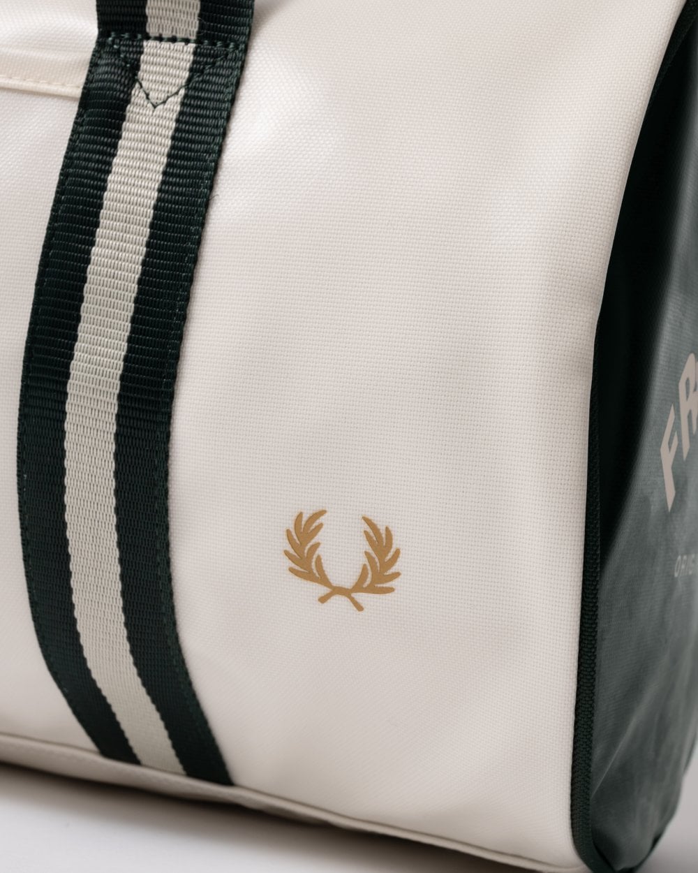 Fred Perry Recycled Polyester Classic Barrel Bag - Ecru/Night Green V11