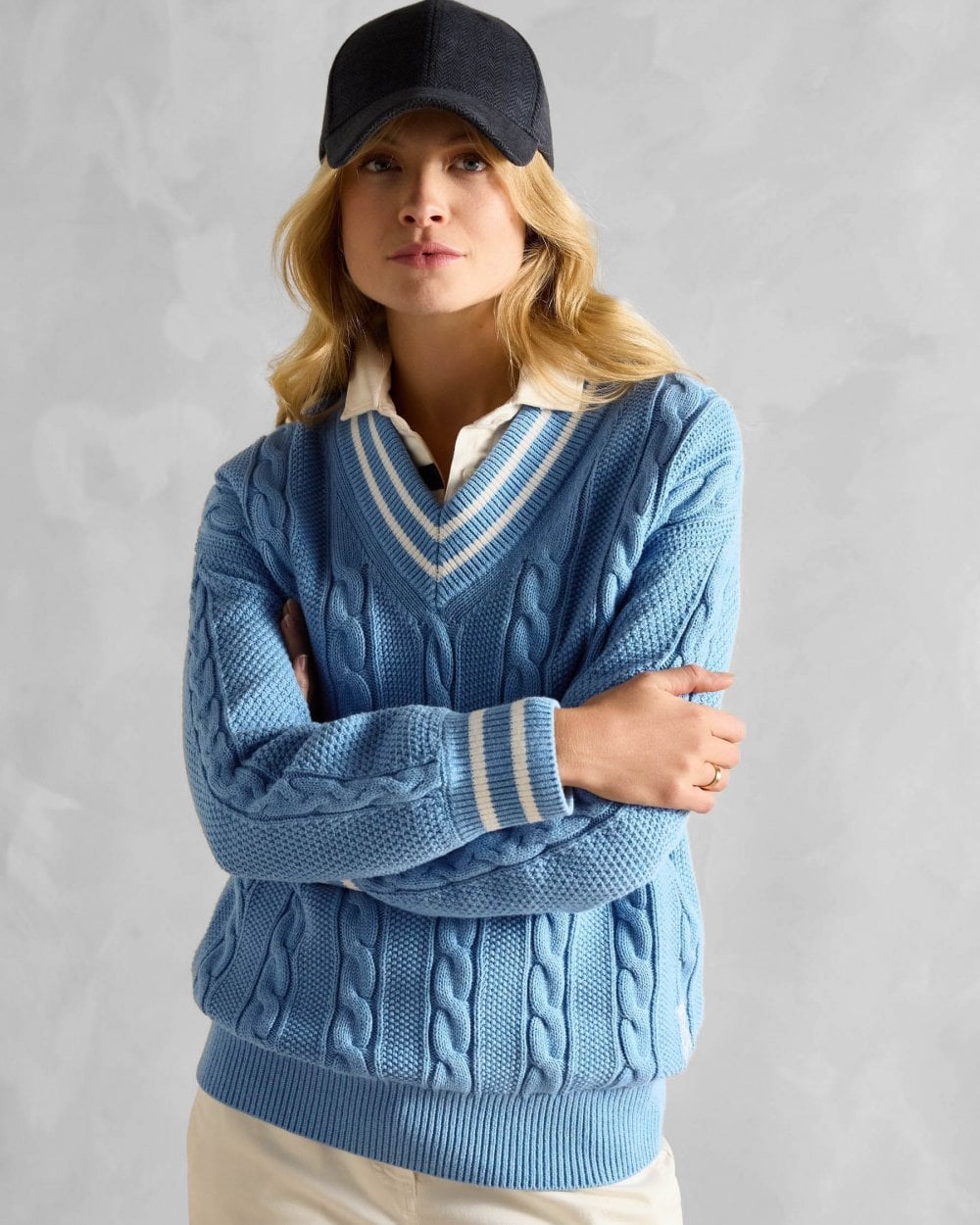 Joules Dibly Womens V-Neck Cable Knit Jumper