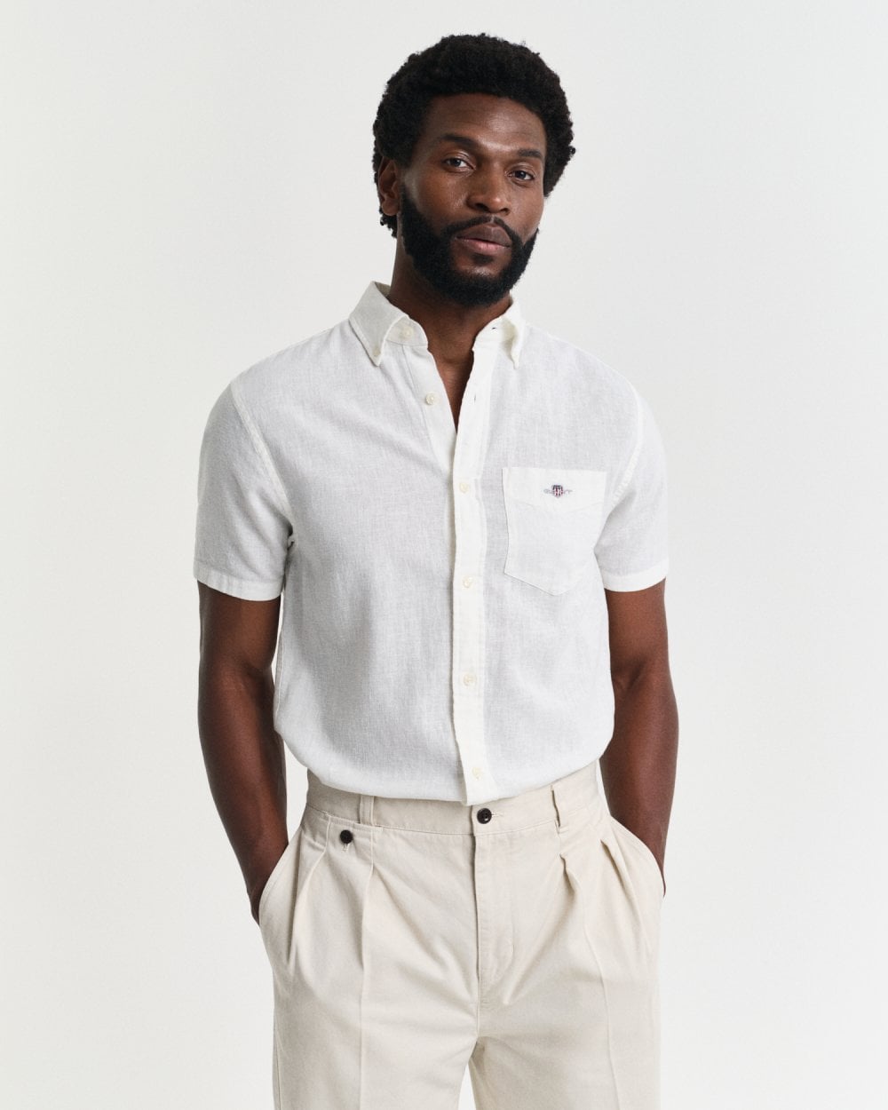 GANT Mens Regular Fit Cotton Linen Short Sleeve Shirt with Embroidered Shield