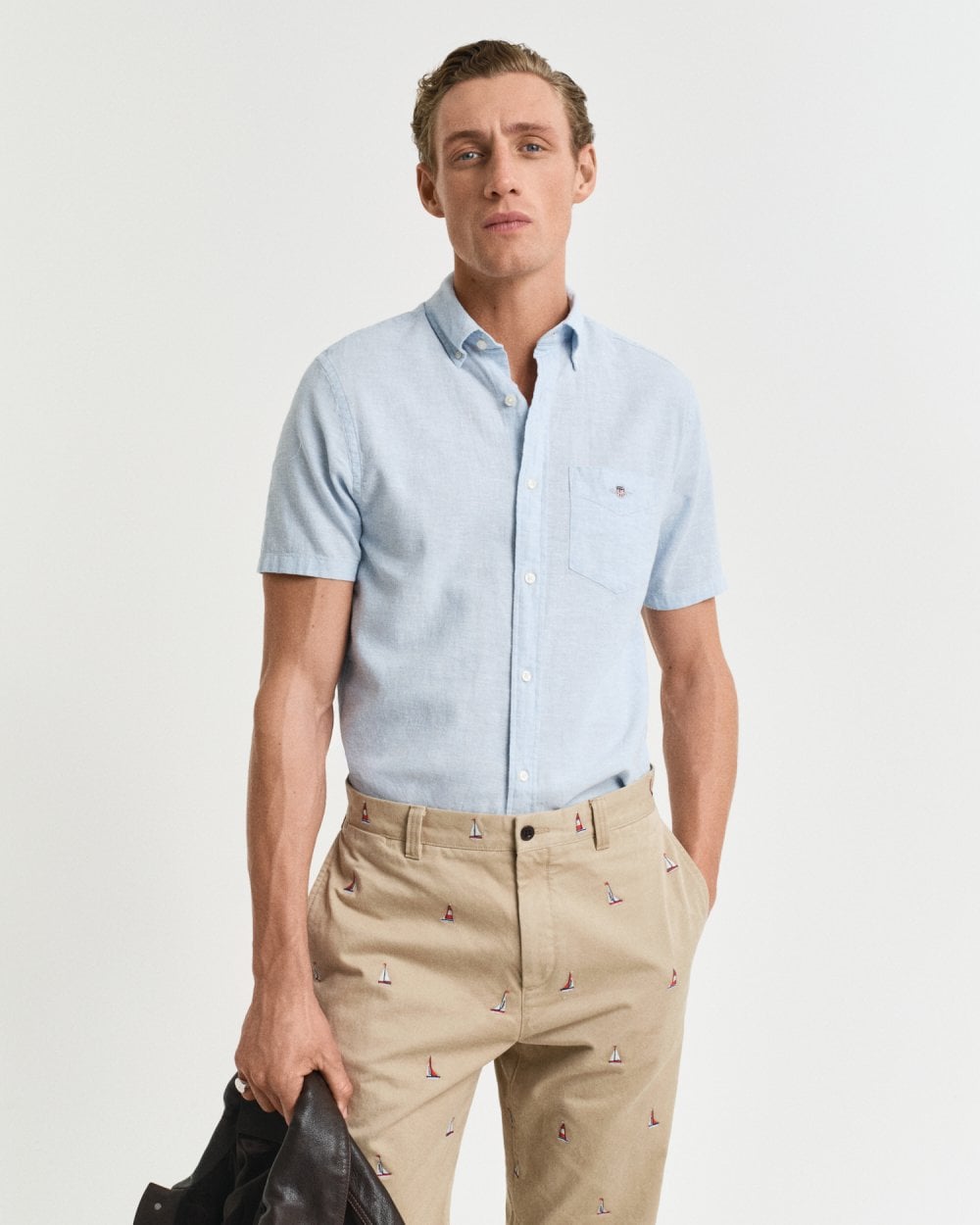 GANT Mens Regular Fit Cotton Linen Short Sleeve Shirt with Embroidered Shield