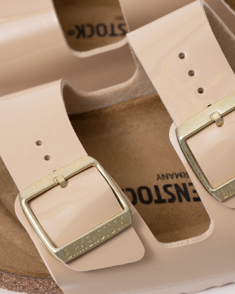 Birkenstock Arizona Birko-Flor Patent Womens Sandals - Sand