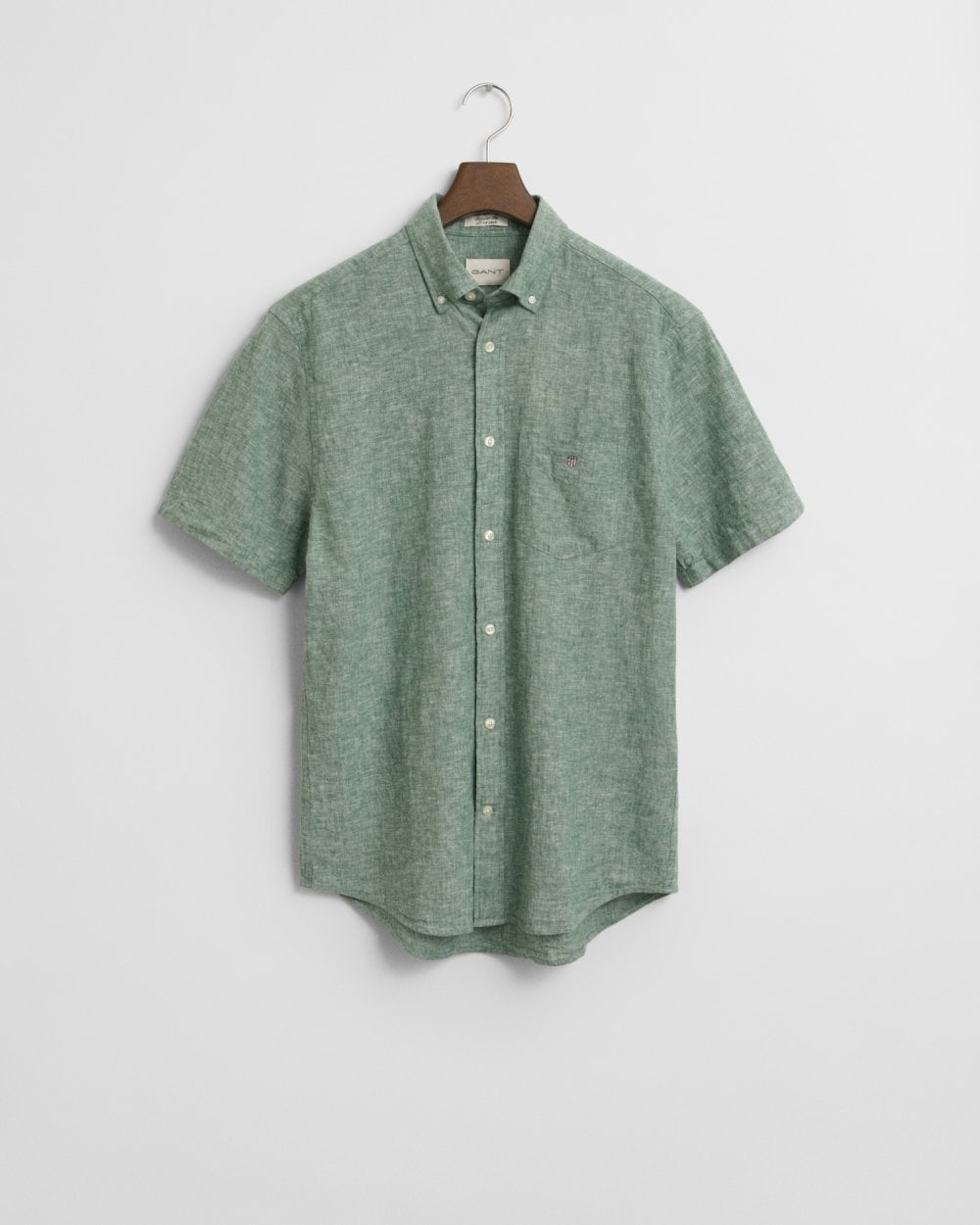 GANT Mens Regular Fit Cotton Linen Short Sleeve Shirt with Embroidered Shield
