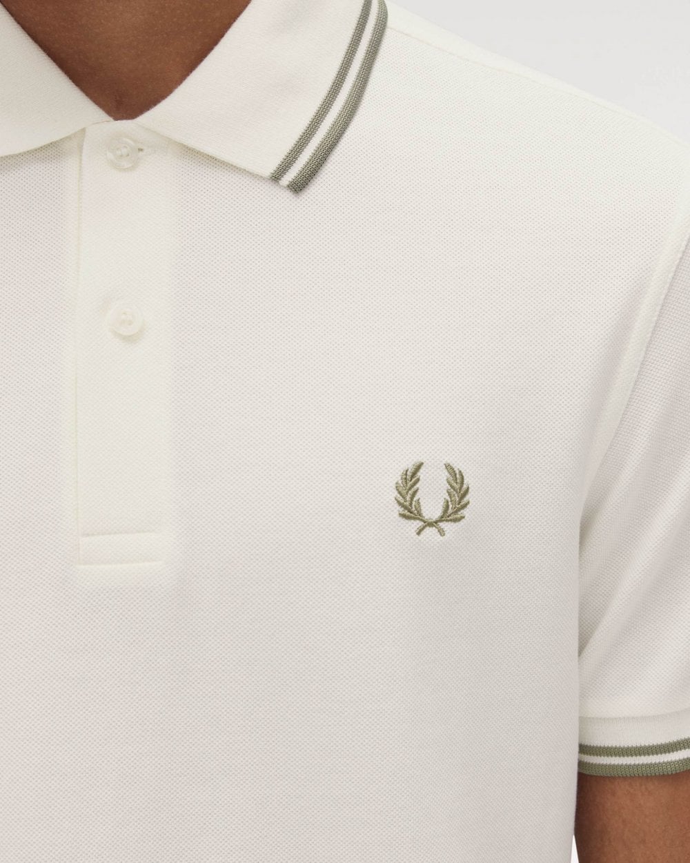 Fred Perry Mens Twin Tipped Signature Polo Shirt Pre A/W 25 - Light Ecru/Olive Mint  Y54