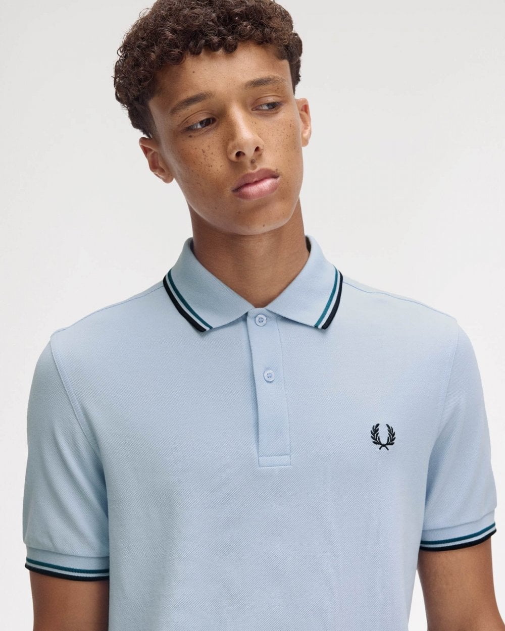 Fred Perry Mens Twin Tipped Signature Polo Shirt Pre A/W 25 - Light Smoke/Petrol Blue/Navy Y58