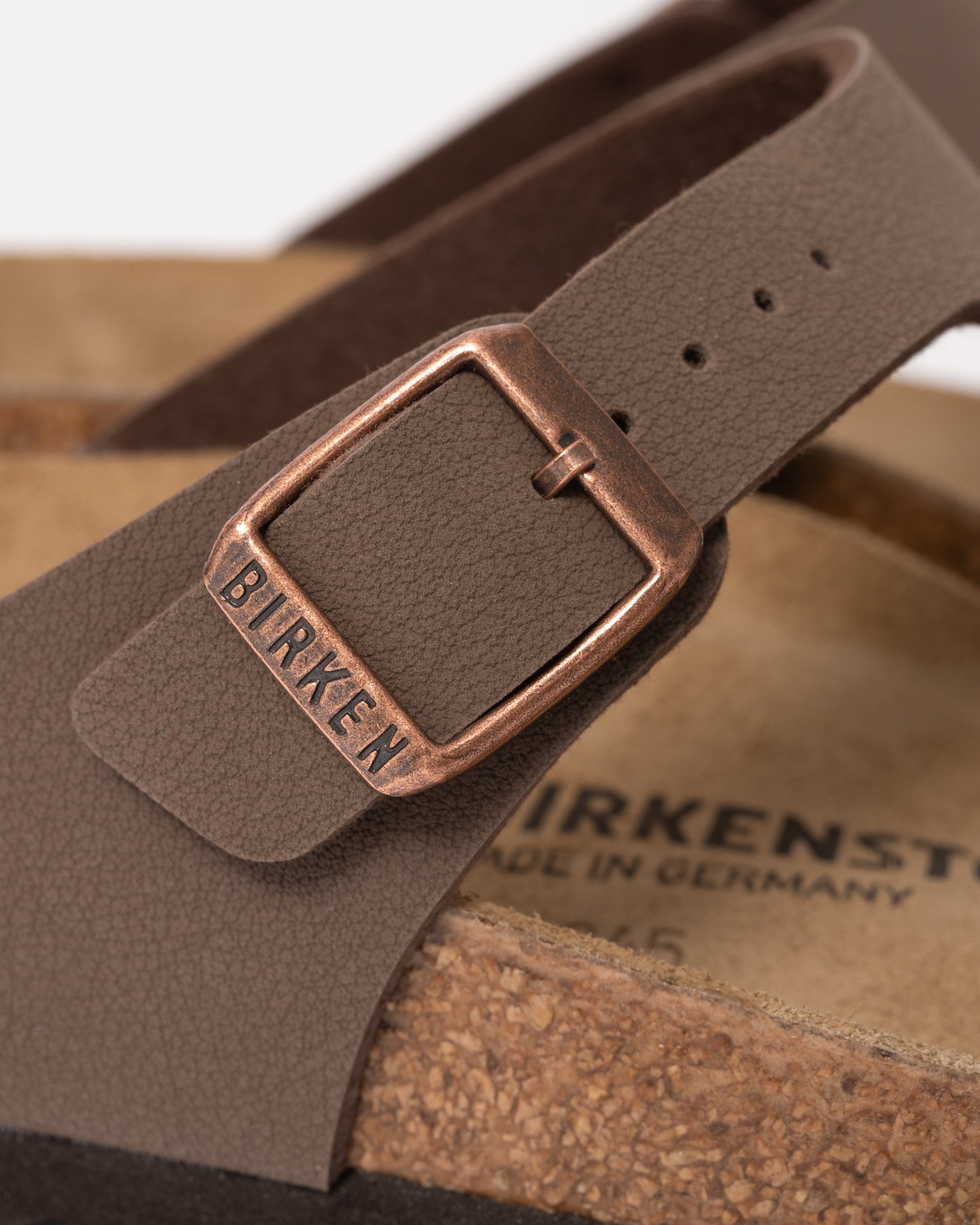 Birkenstock Gizeh Birko-Flor Birkibuc Womens Flip Flop - Mocha