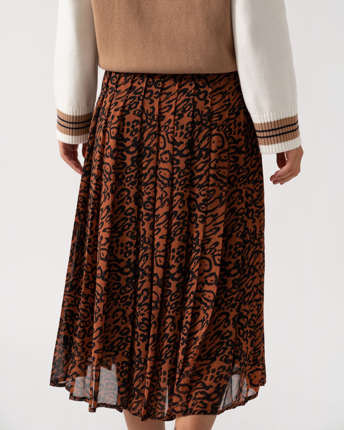 Calvin Klein Leopard Georgette Pleated Womens Skirt