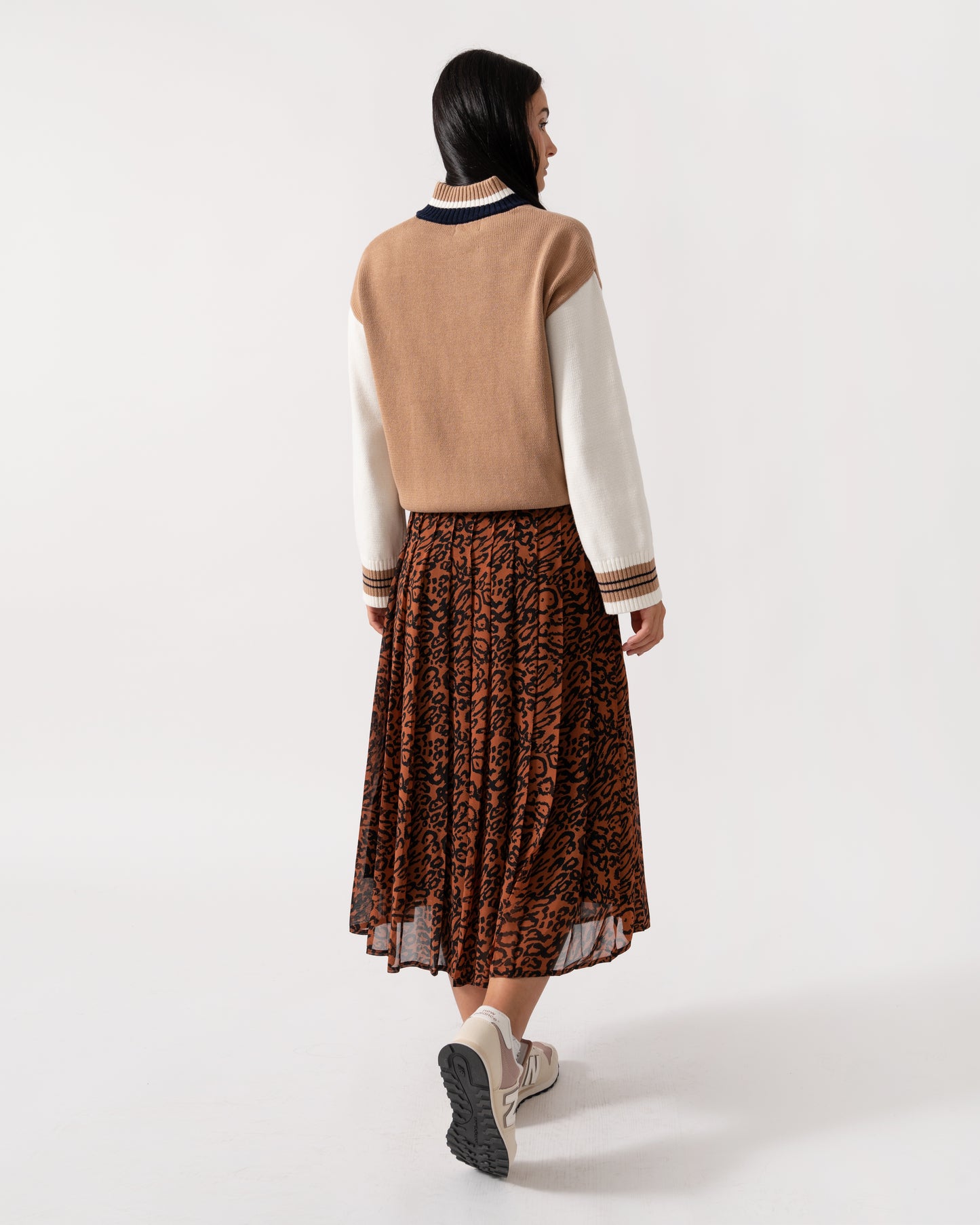 Calvin Klein Leopard Georgette Pleated Womens Skirt