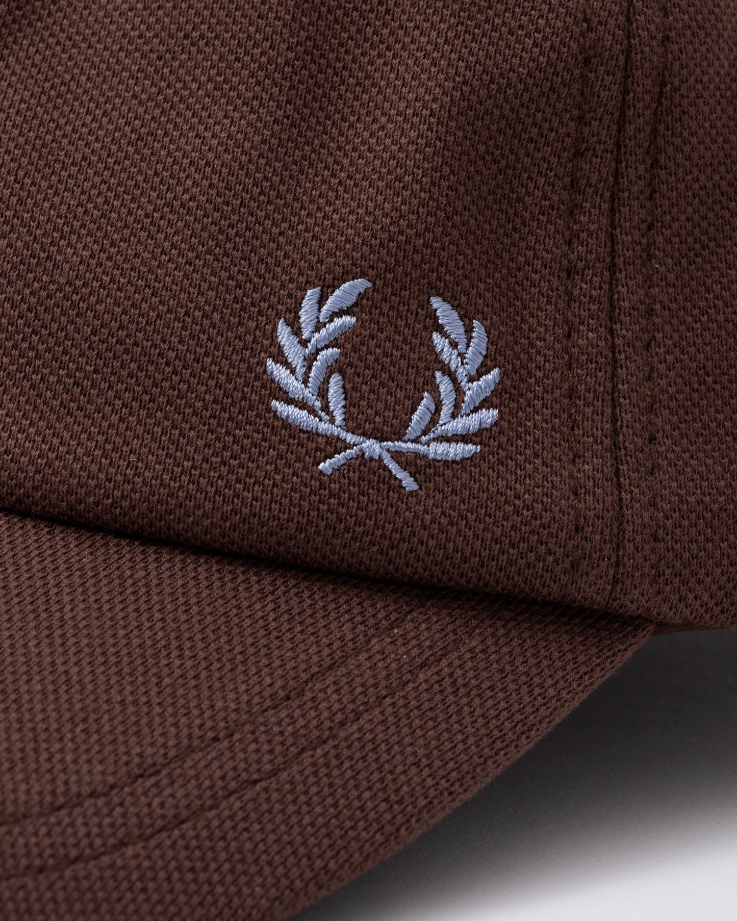 Fred Perry Classic Piqué Cap - Carrington Road Brick/Light Smoke Y81