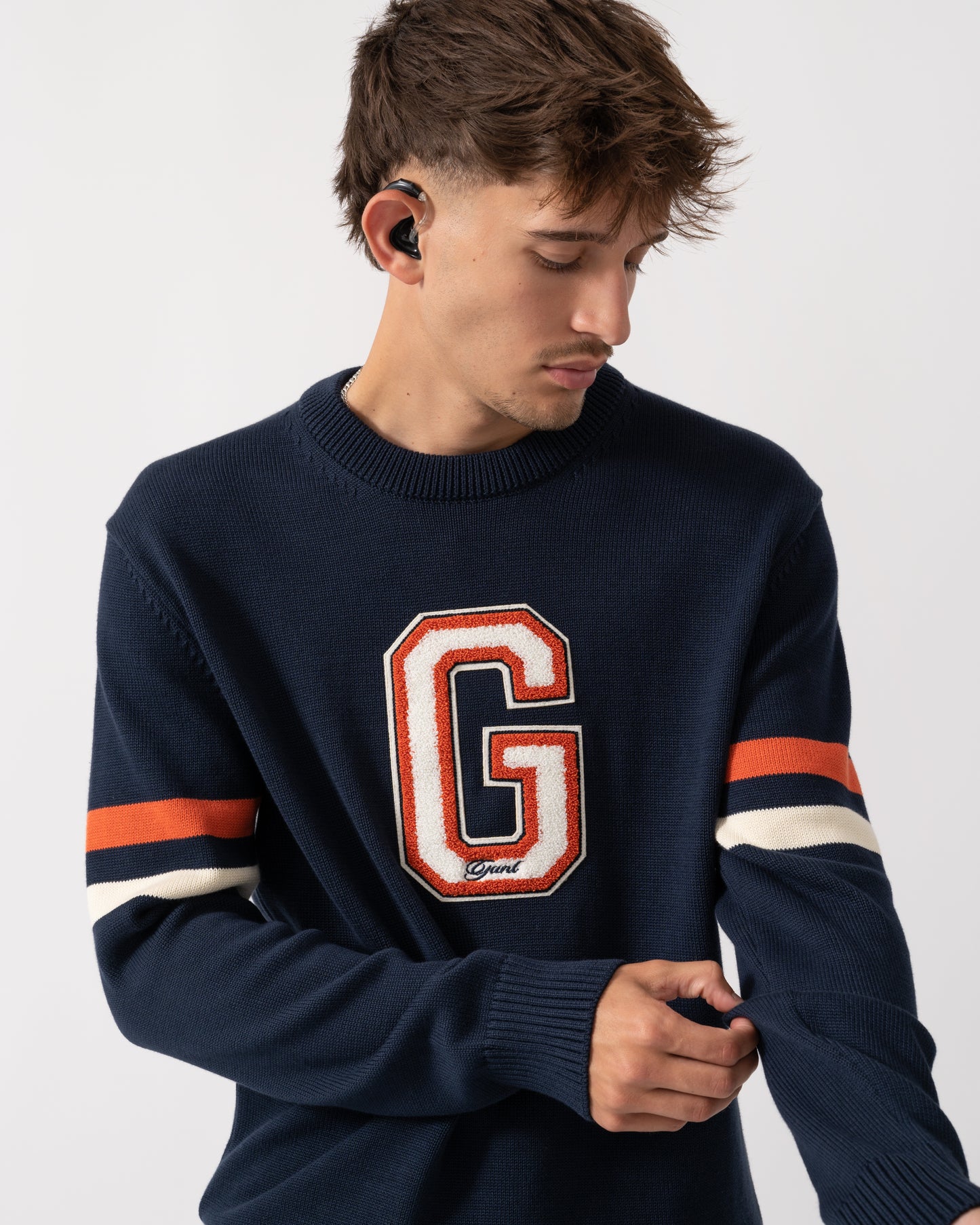 GANT Mens Graphic Badge Crew Neck Jumper - 433 Evening Blue