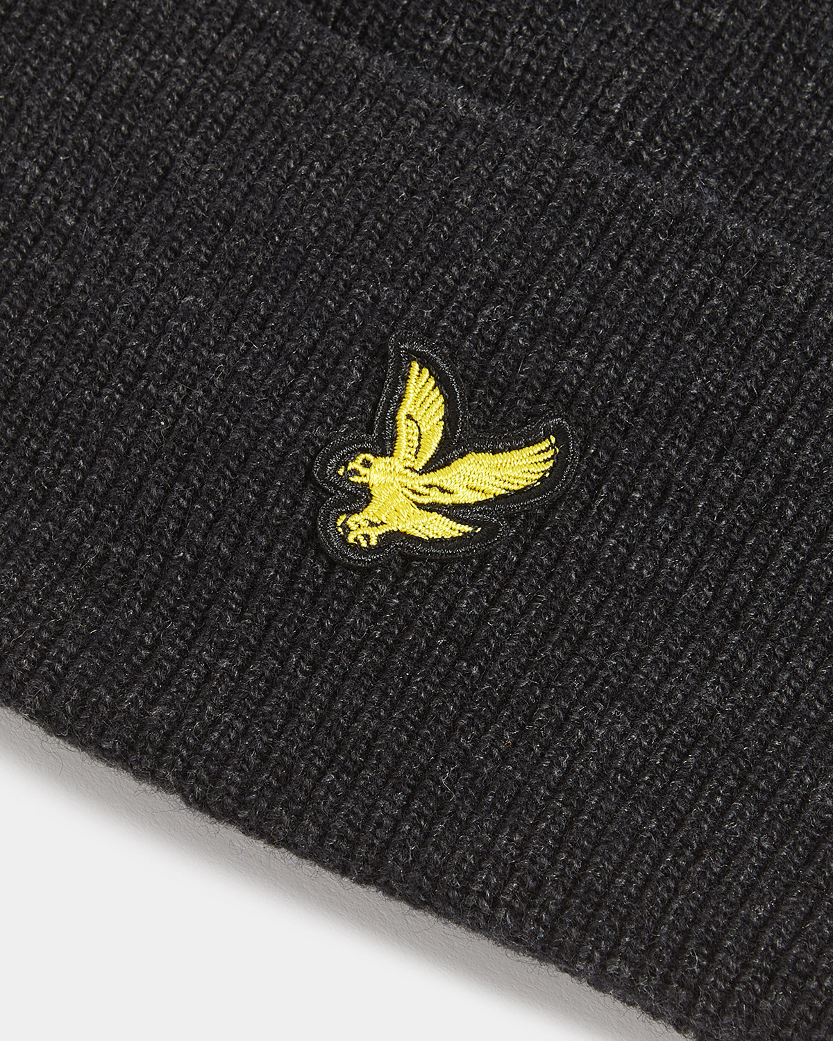 Lyle & Scott Lambswool Blend Ribbed Beanie - W155 Jet Black Marl