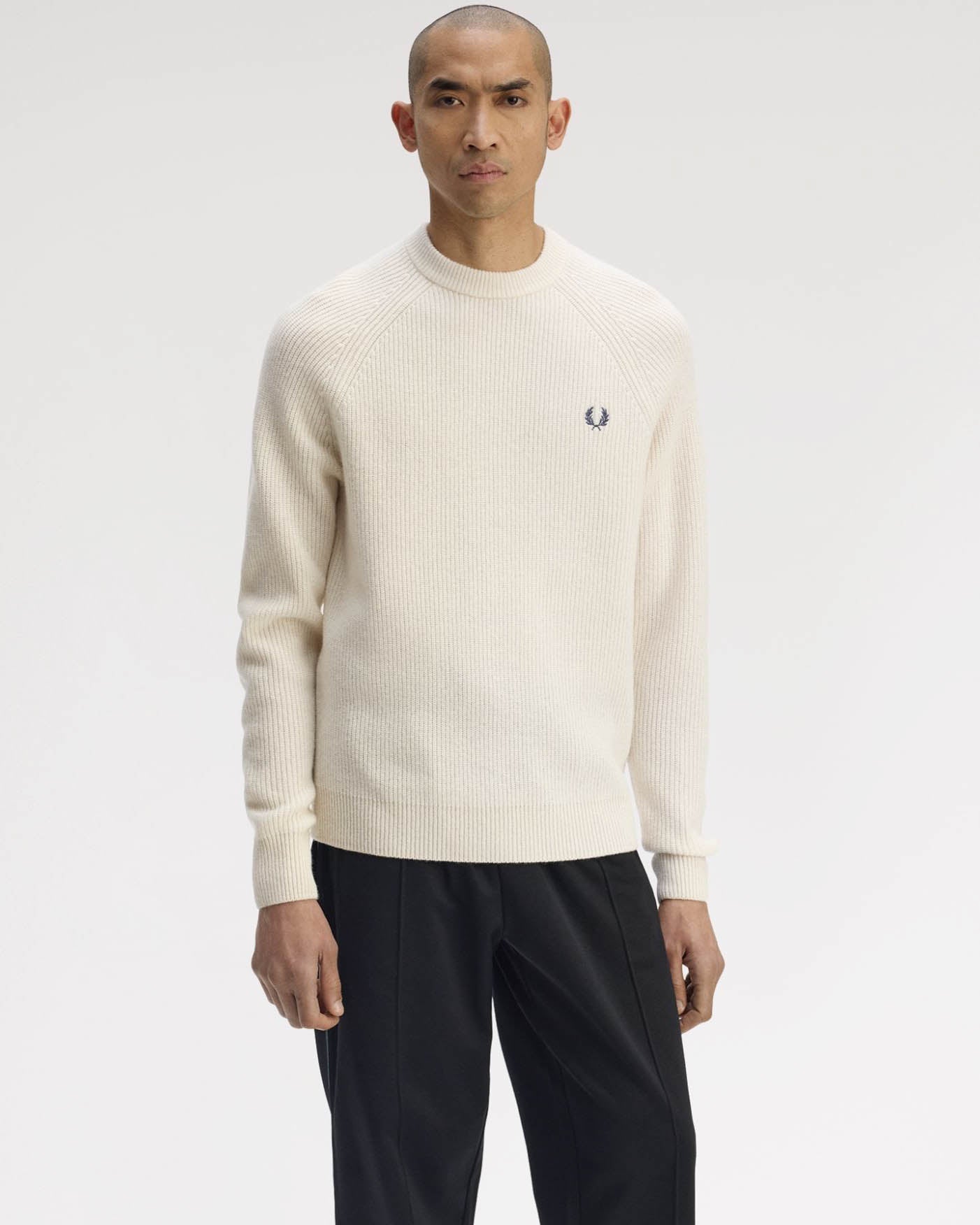 Fred Perry Mens Lambswool Raglan Jumper - Ecru 560