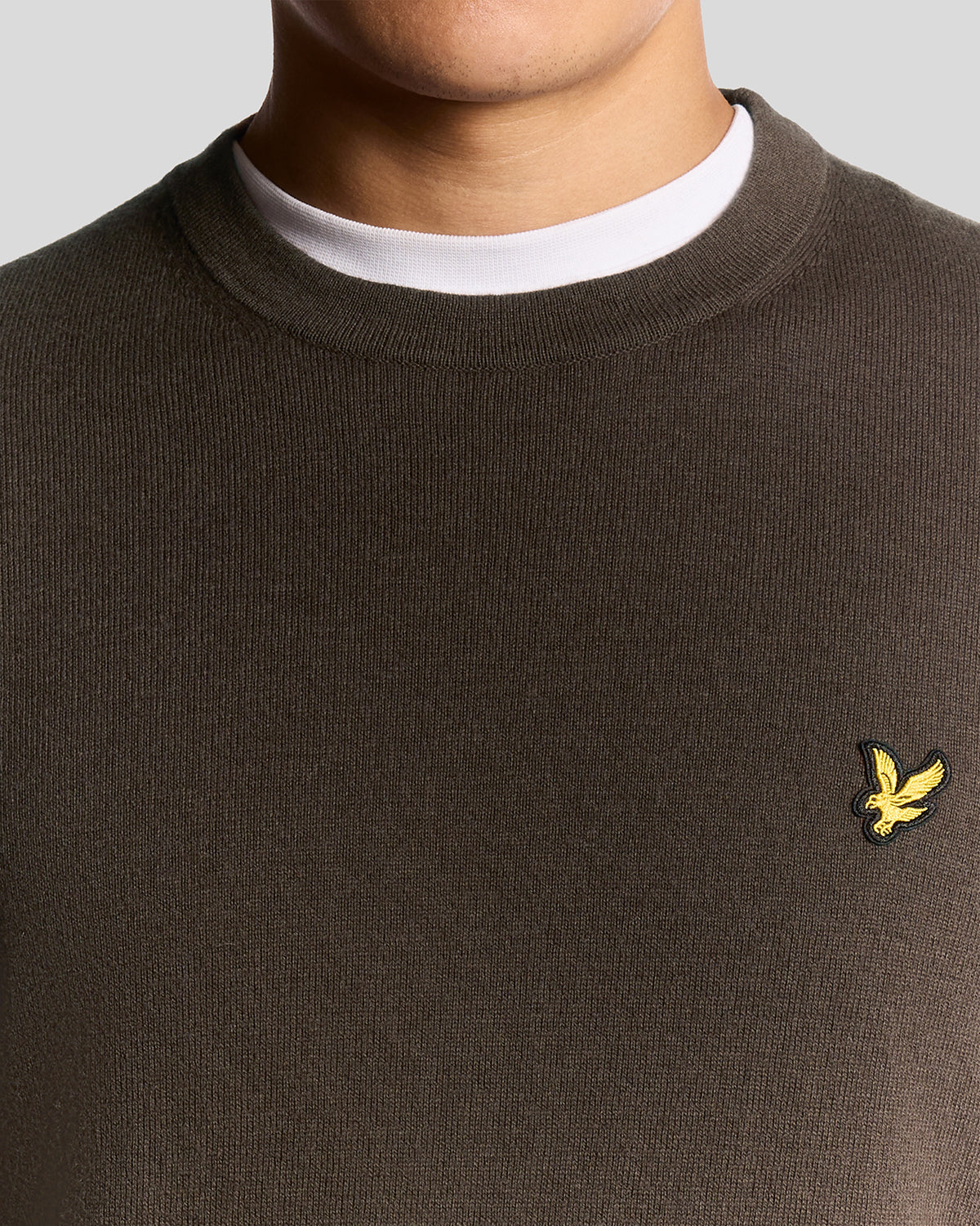 Lyle & Scott Cotton Merino Mens Crew Neck Jumper - X863 Espresso