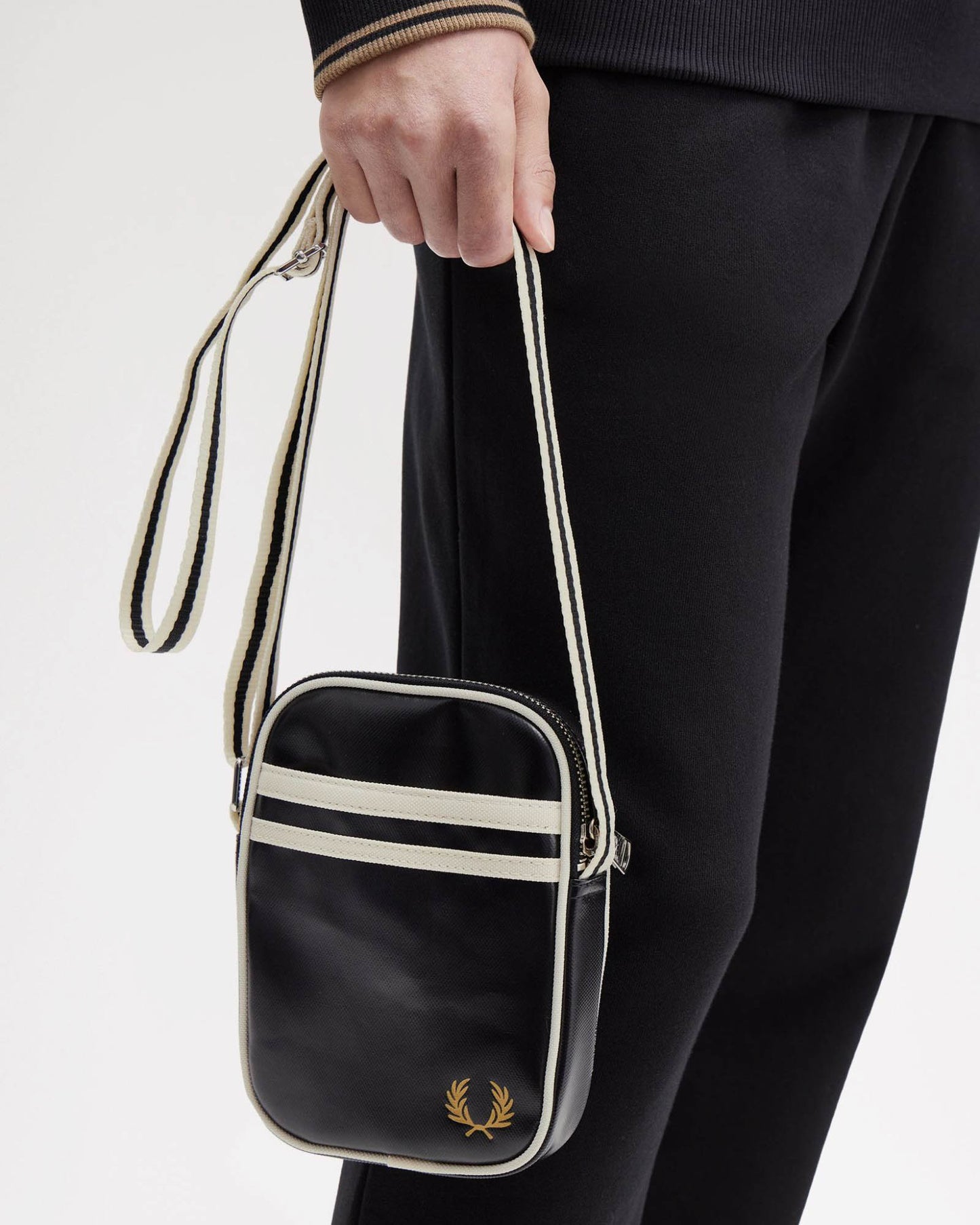 Fred Perry Classic Small Side Bag - Black/Ecru D57