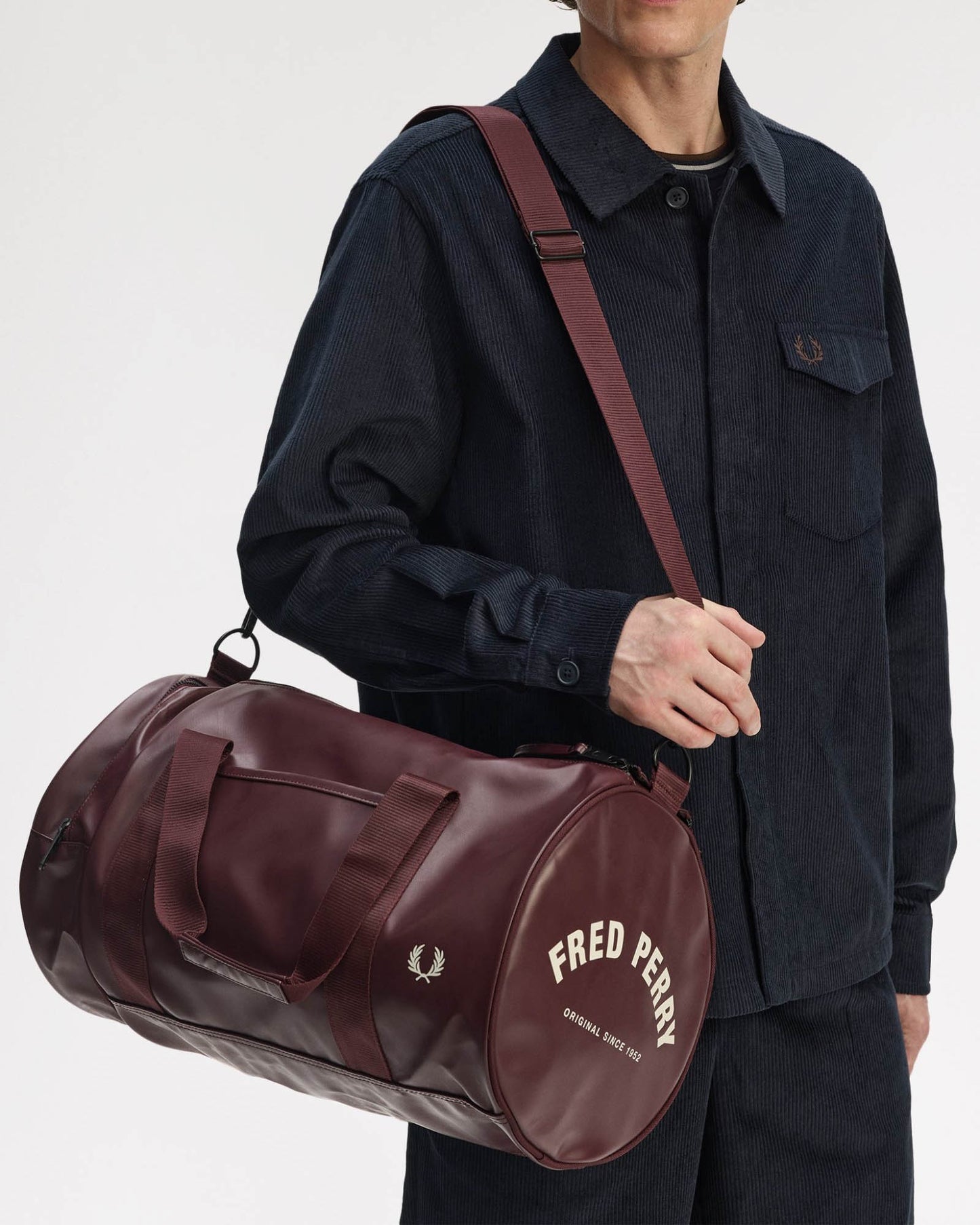 Fred Perry Tonal Barrel Bag - Oxblood 597