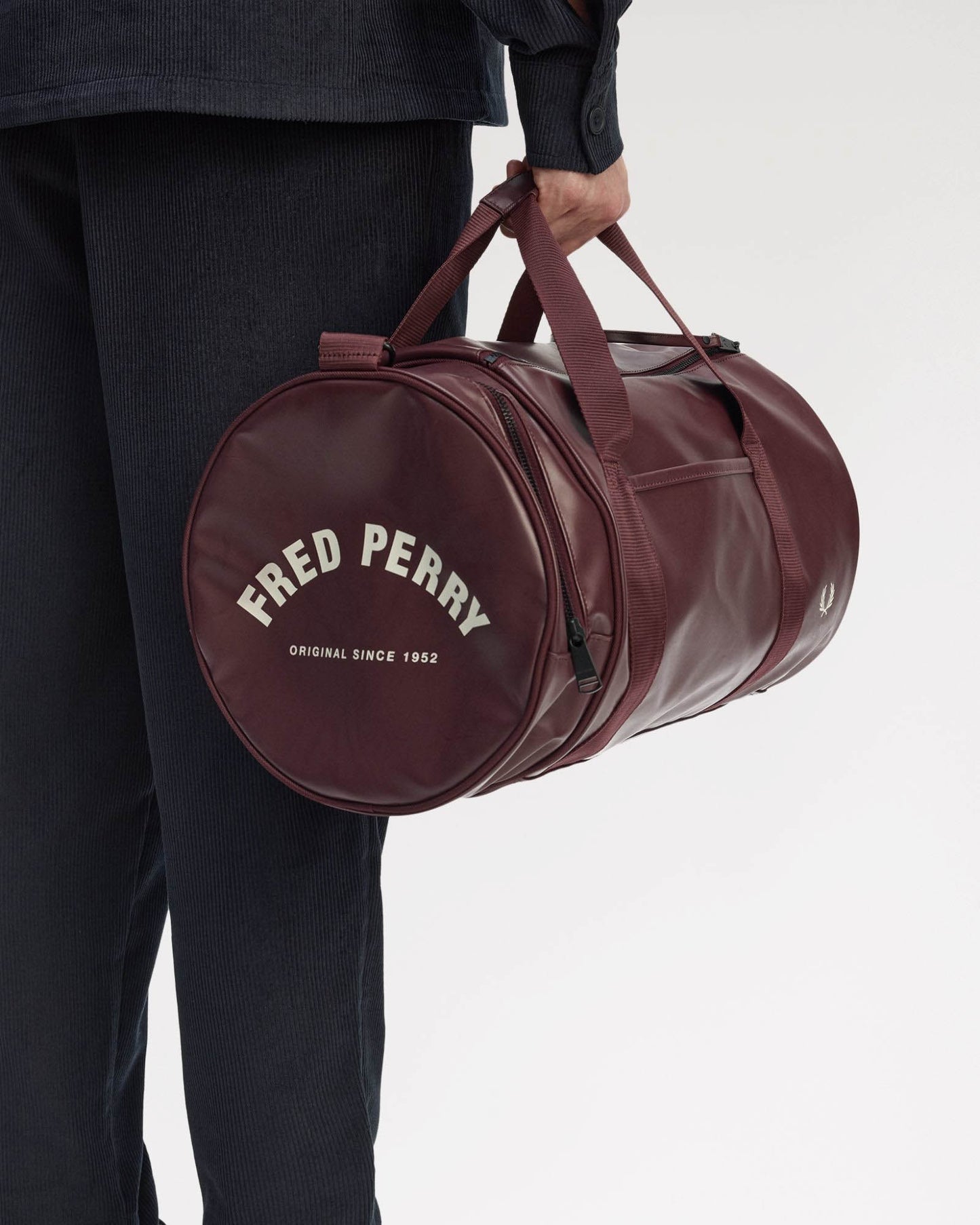 Fred Perry Tonal Barrel Bag - Oxblood 597