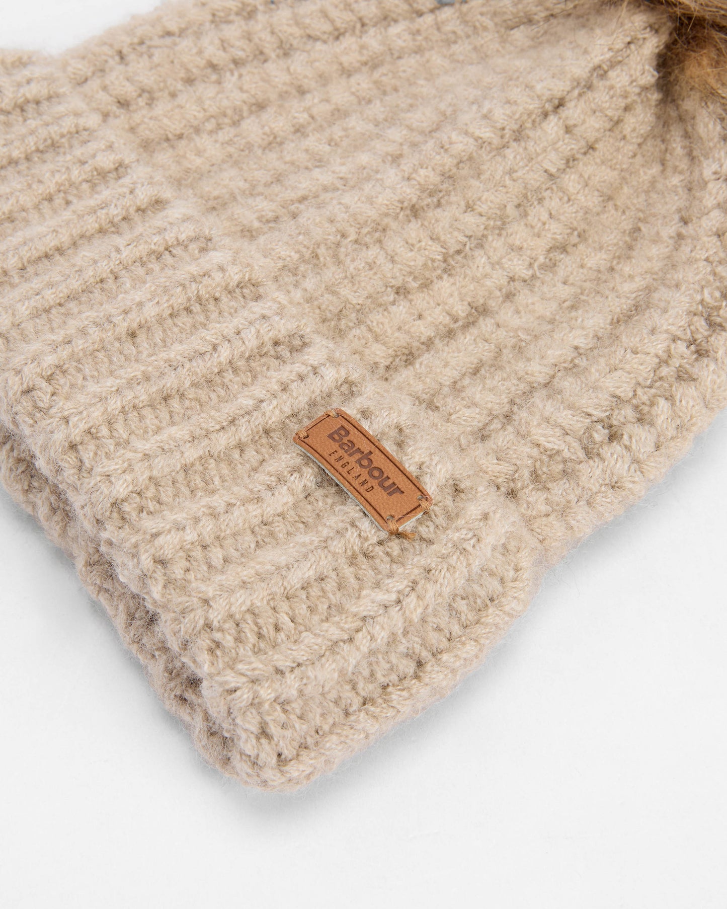 Barbour Saltburn Beanie & Tartan Scarf Set - Gardenia Tartan