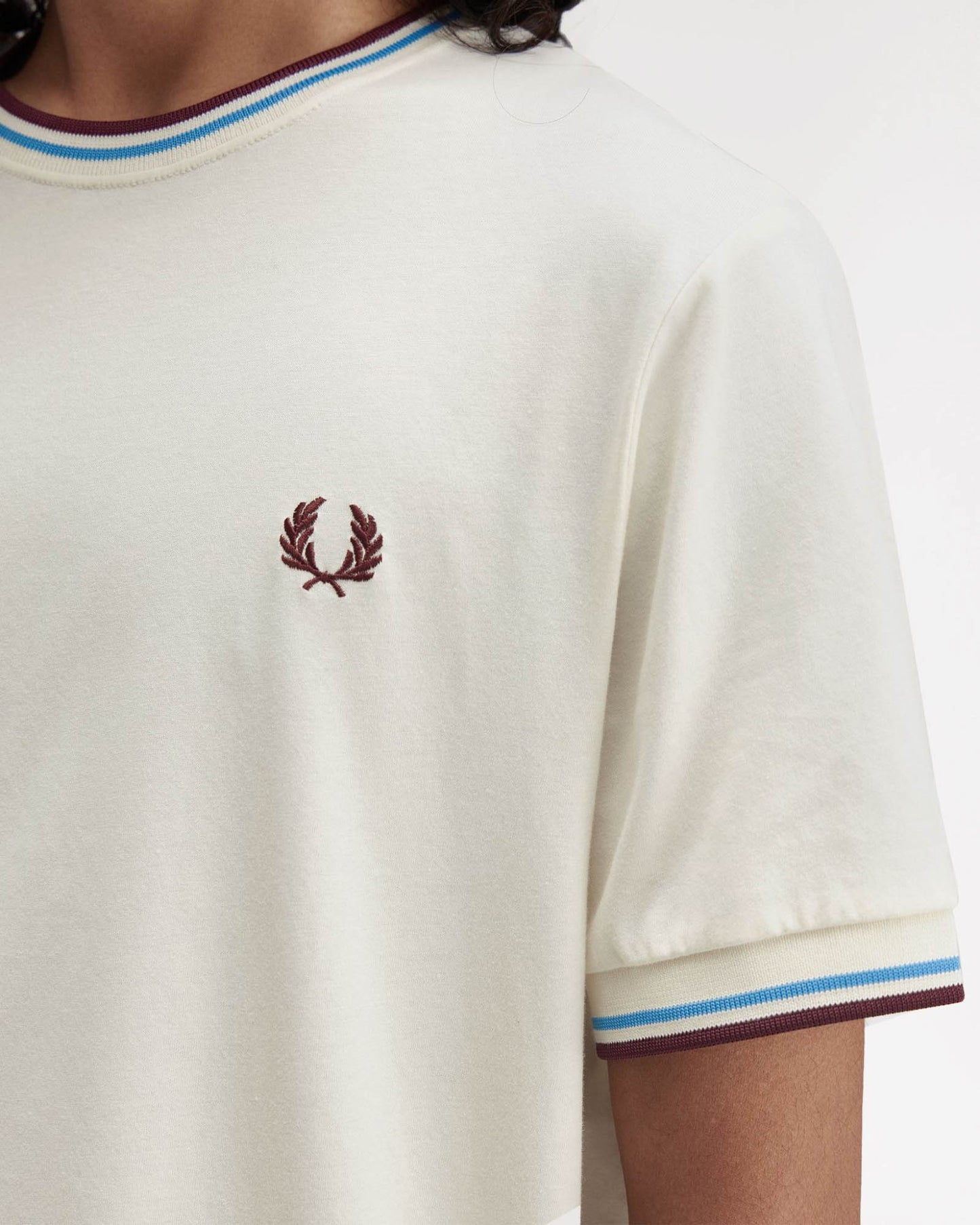 Fred Perry Mens Twin Tipped T-Shirt - Ecru/Court Blue/Oxblood Z46