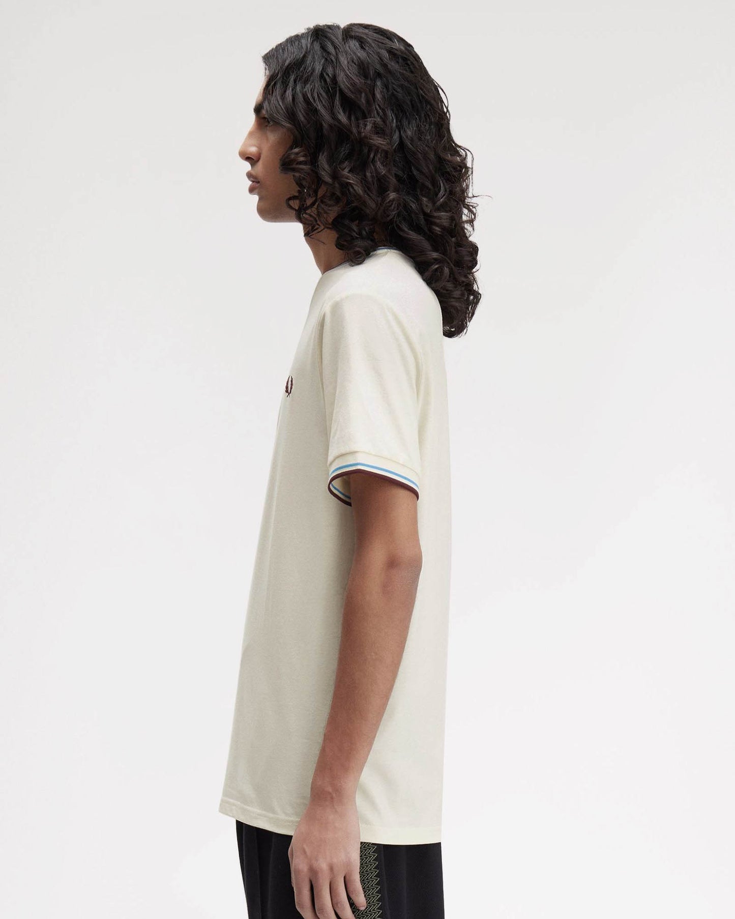 Fred Perry Mens Twin Tipped T-Shirt - Ecru/Court Blue/Oxblood Z46