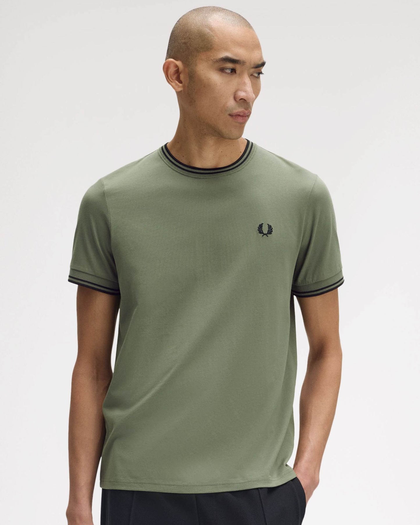 Fred Perry Mens Twin Tipped T-Shirt - Laurel Wreath Green/Black/Black Z50
