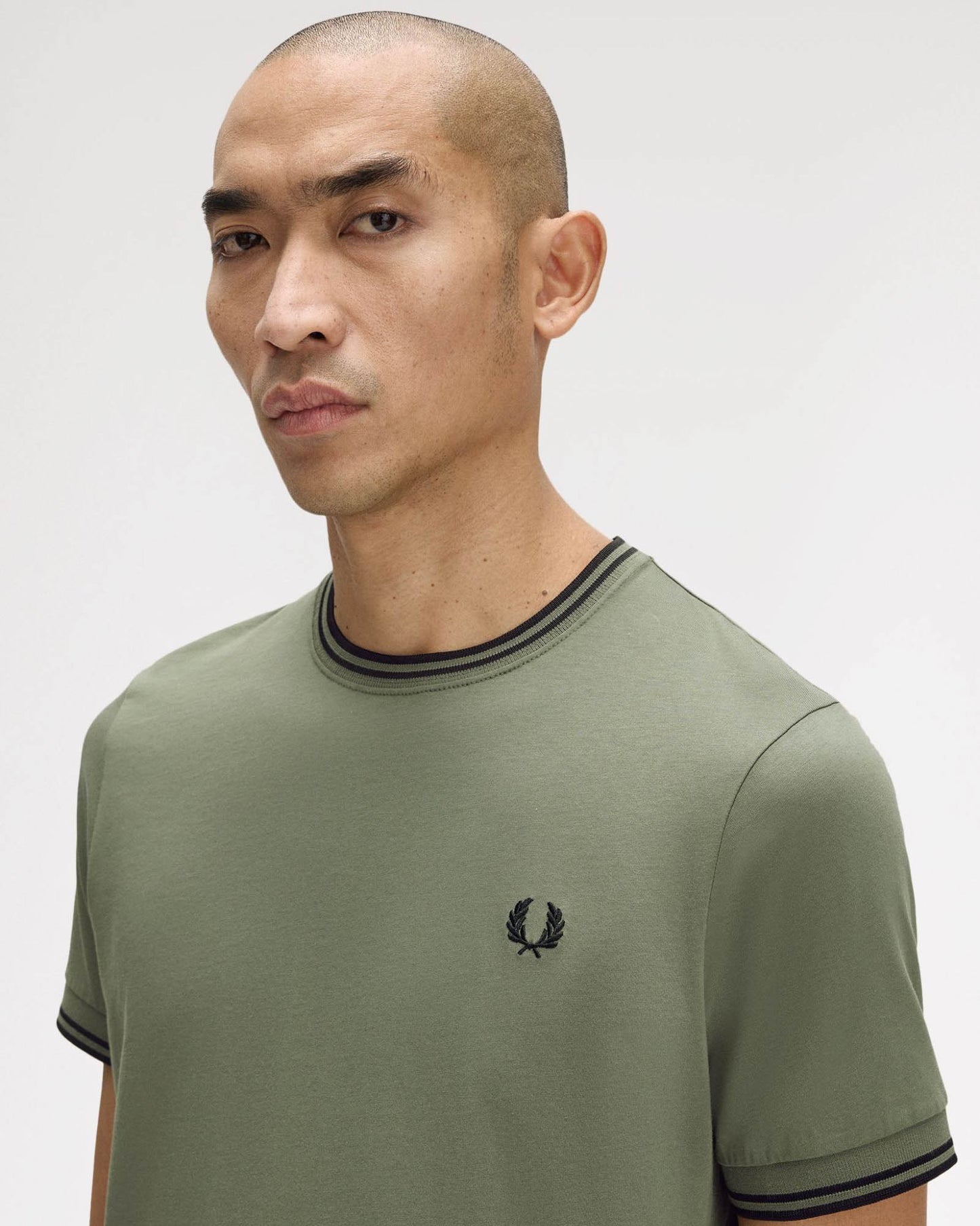 Fred Perry Mens Twin Tipped T-Shirt - Laurel Wreath Green/Black/Black Z50