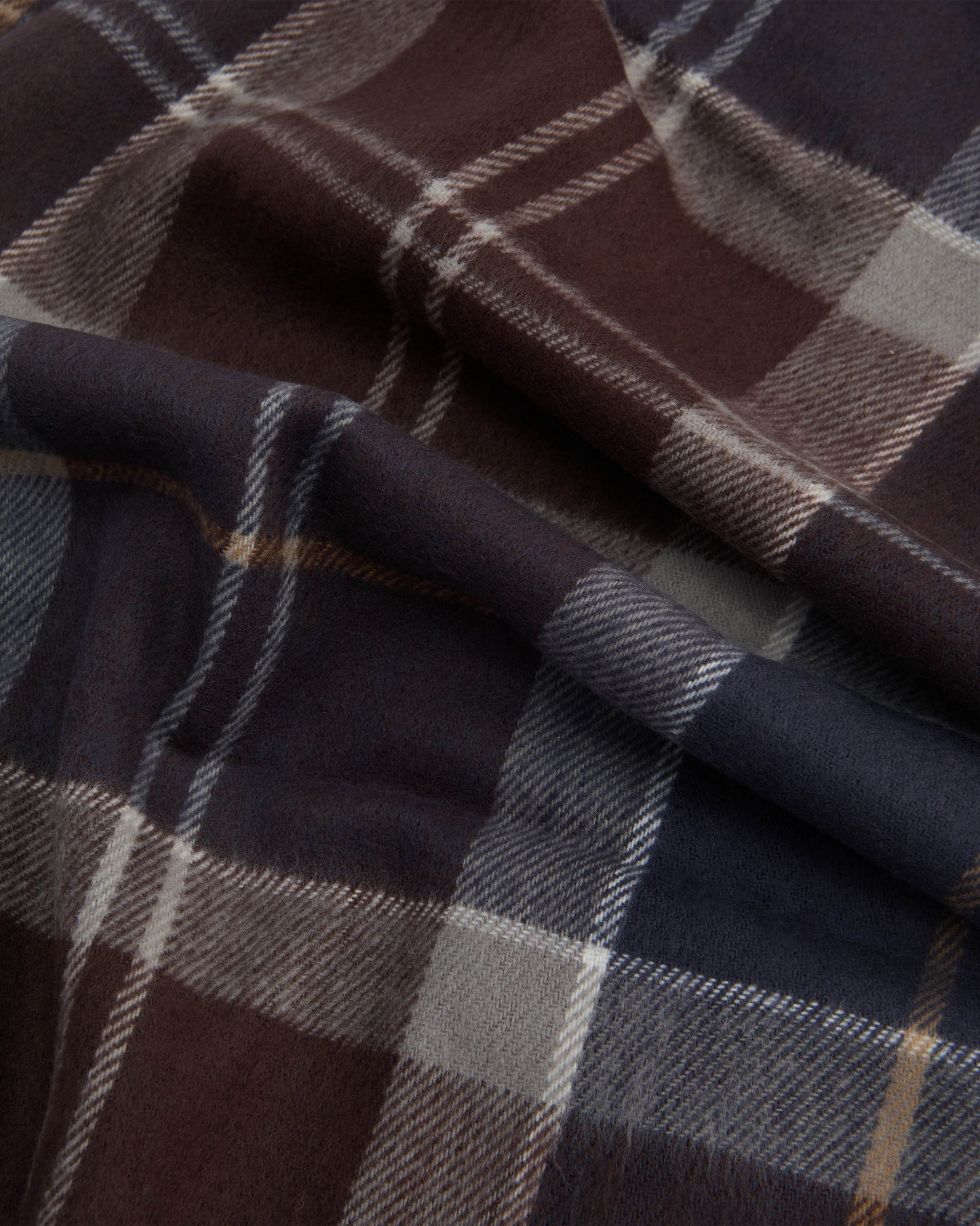 Barbour Mens Swinton Beanie & Galingale Scarf Gift Set - Midnight Oak